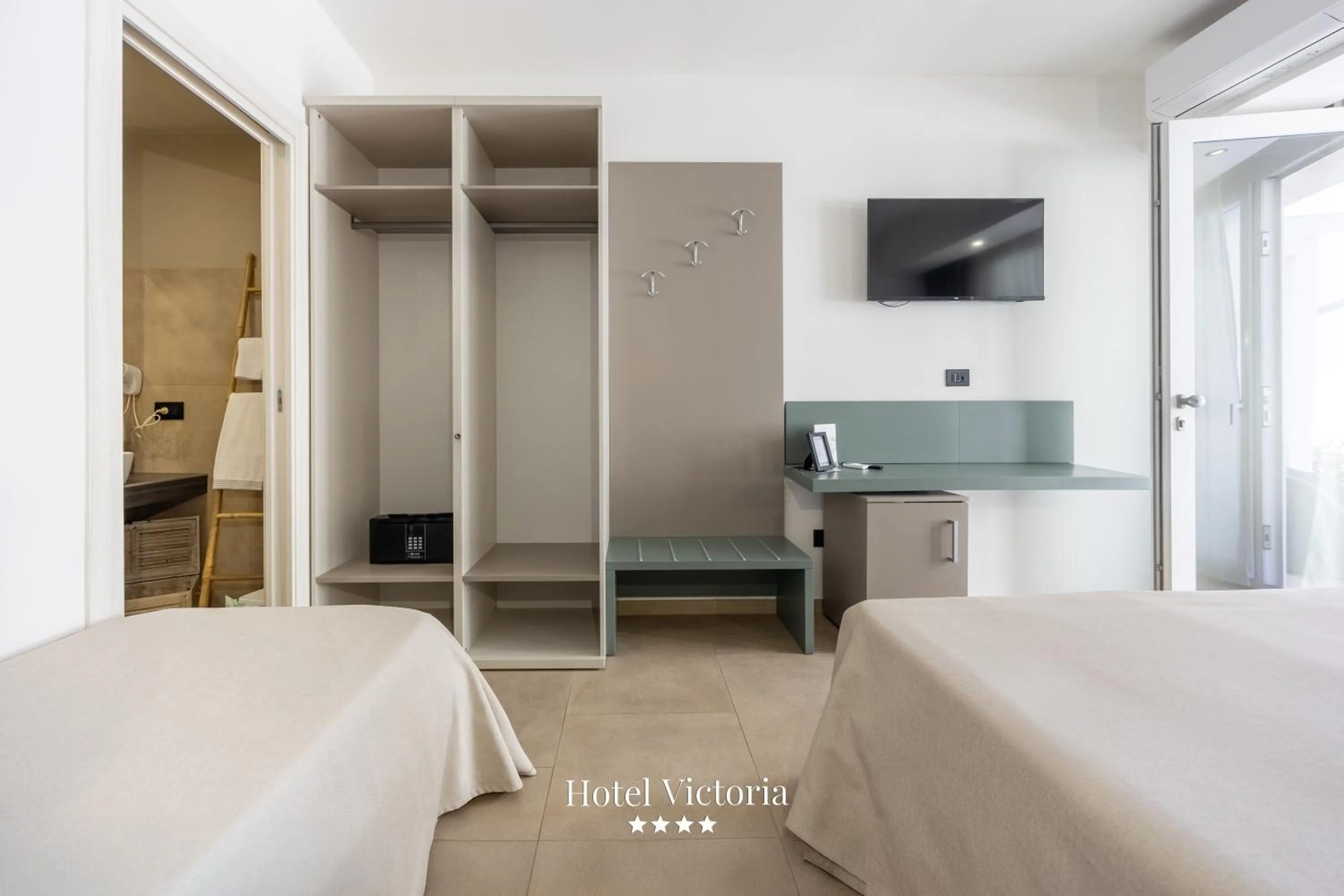 Photo of the whole room, Bed in Hotel Victoria