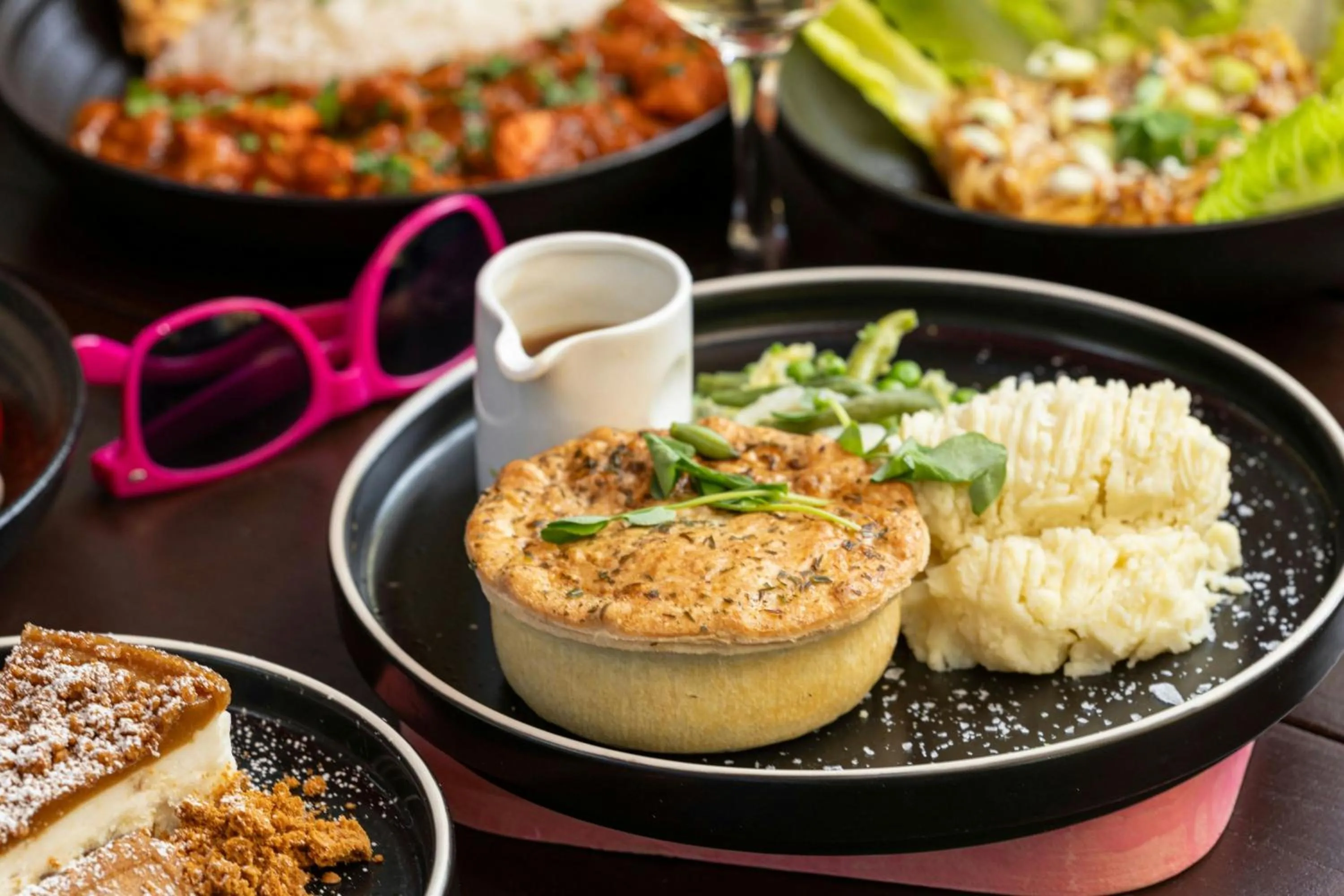 Restaurant/places to eat in Moxy York