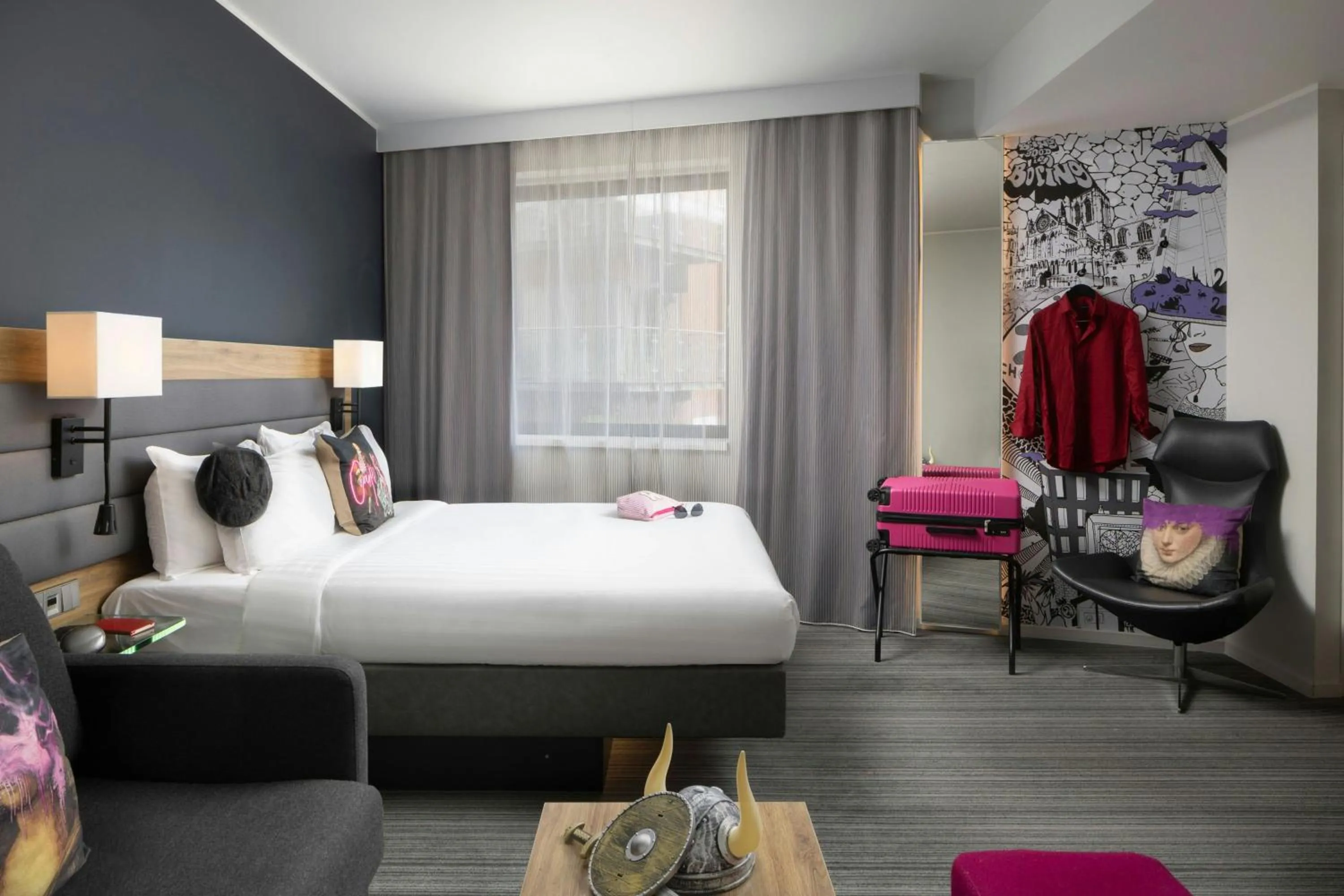 Photo of the whole room, Bed in Moxy York