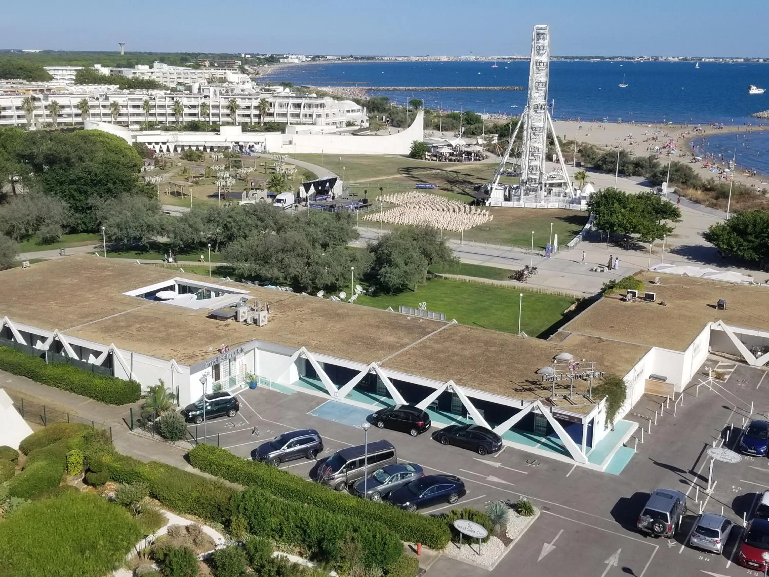 Property building in Hôtel Saint-Clair, côté Plage