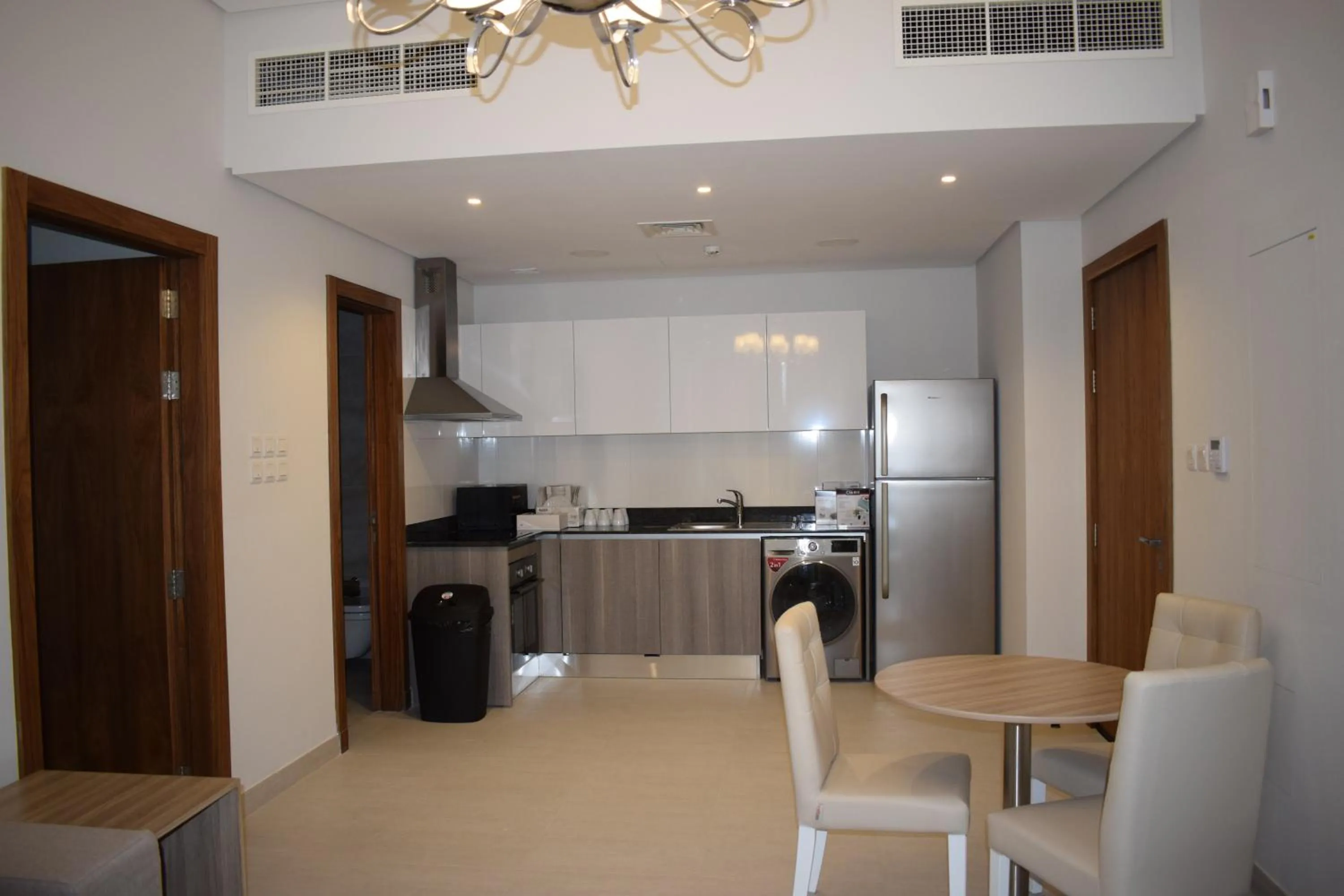 Kitchen or kitchenette in The Spot Residence