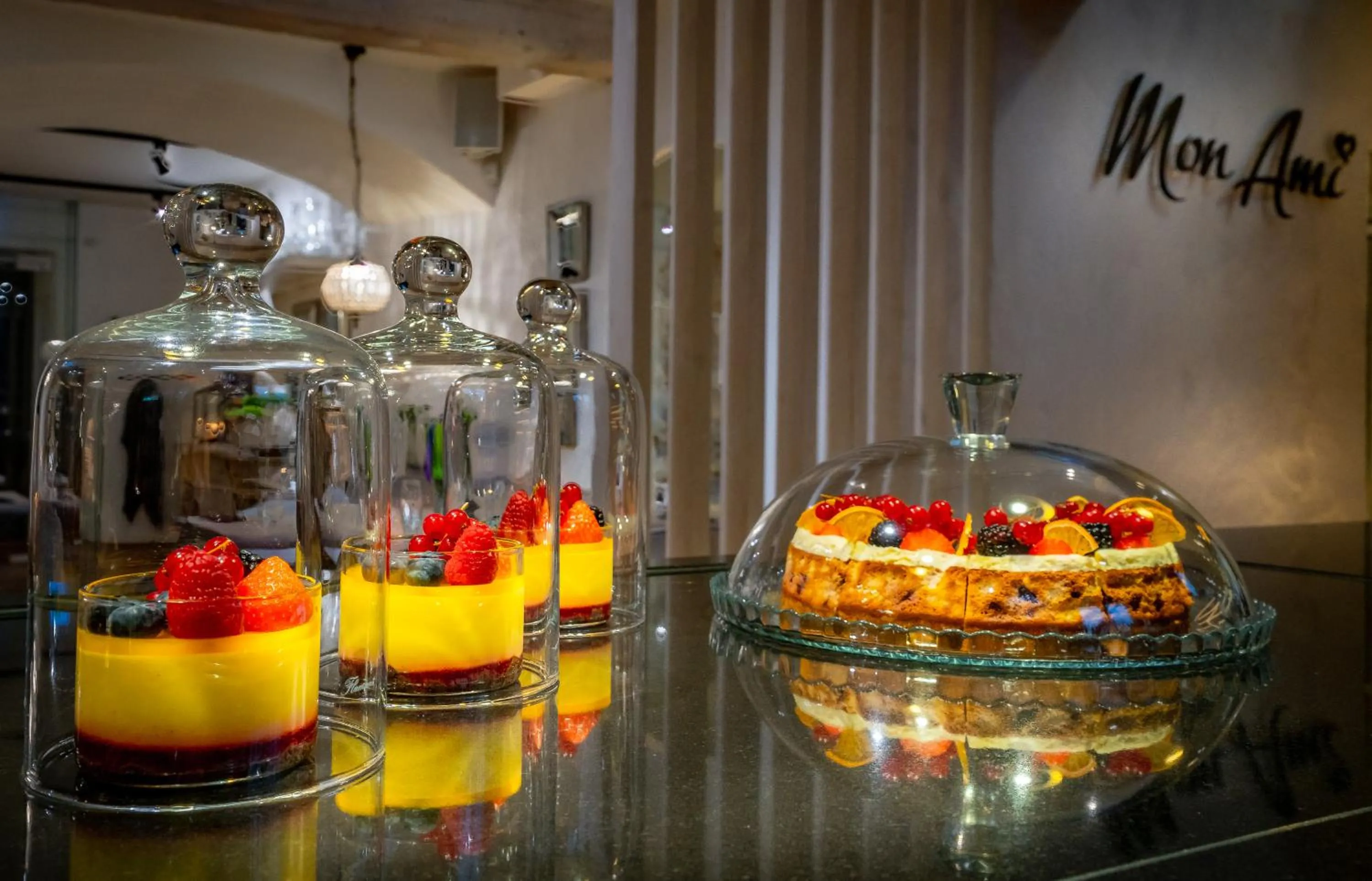 Restaurant/places to eat in Frost Boutique Hotel