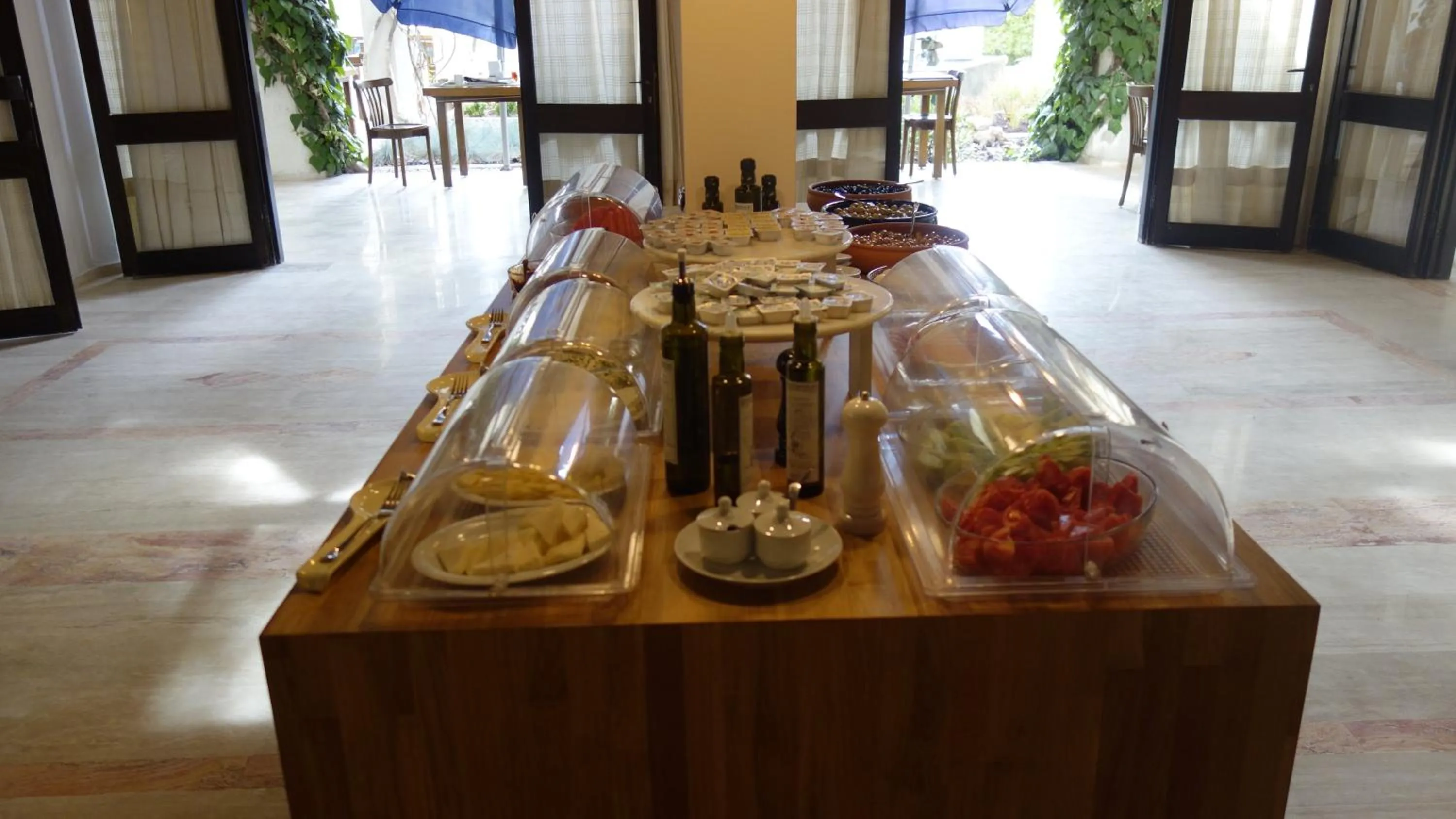 Restaurant/places to eat in Arinnanda Hotel Cesme