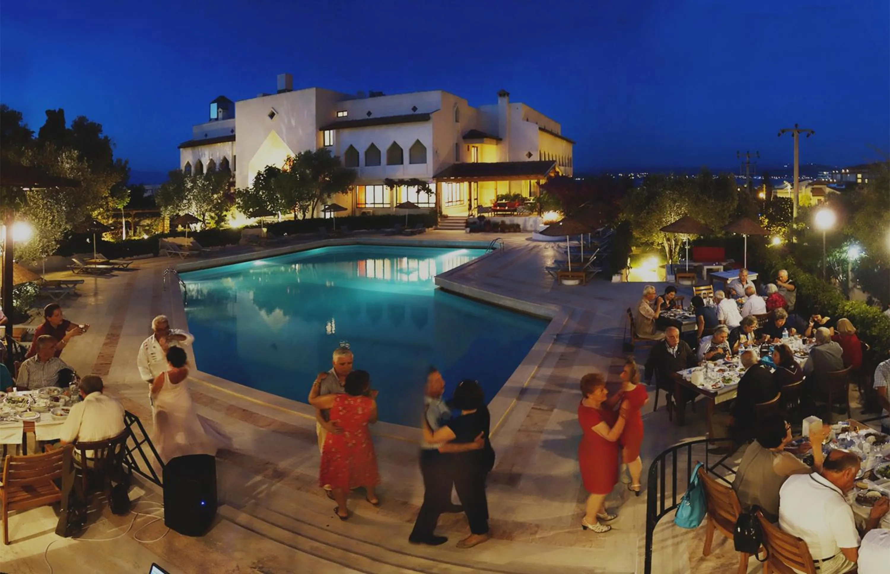 Restaurant/places to eat in Arinnanda Hotel Cesme