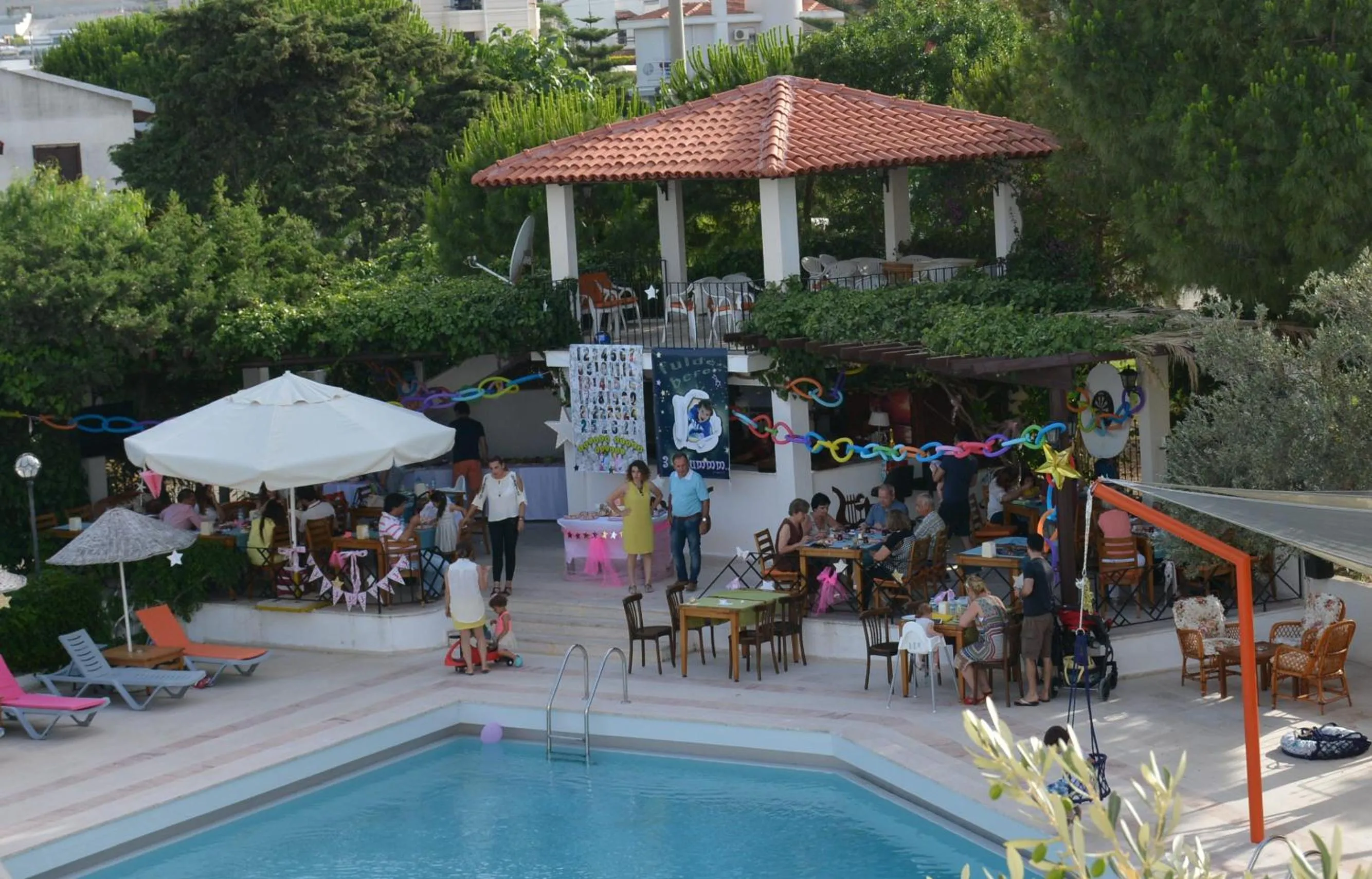 Restaurant/places to eat in Arinnanda Hotel Cesme