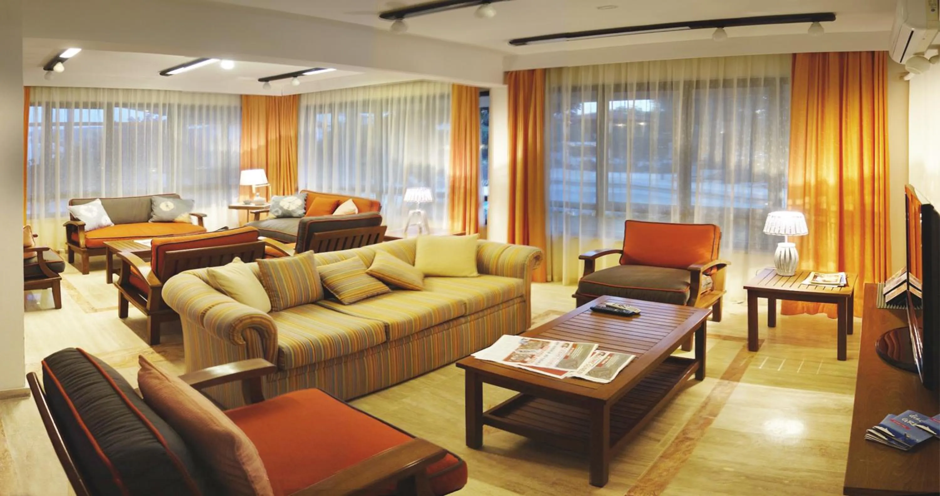 Communal lounge/ TV room in Arinnanda Hotel Cesme