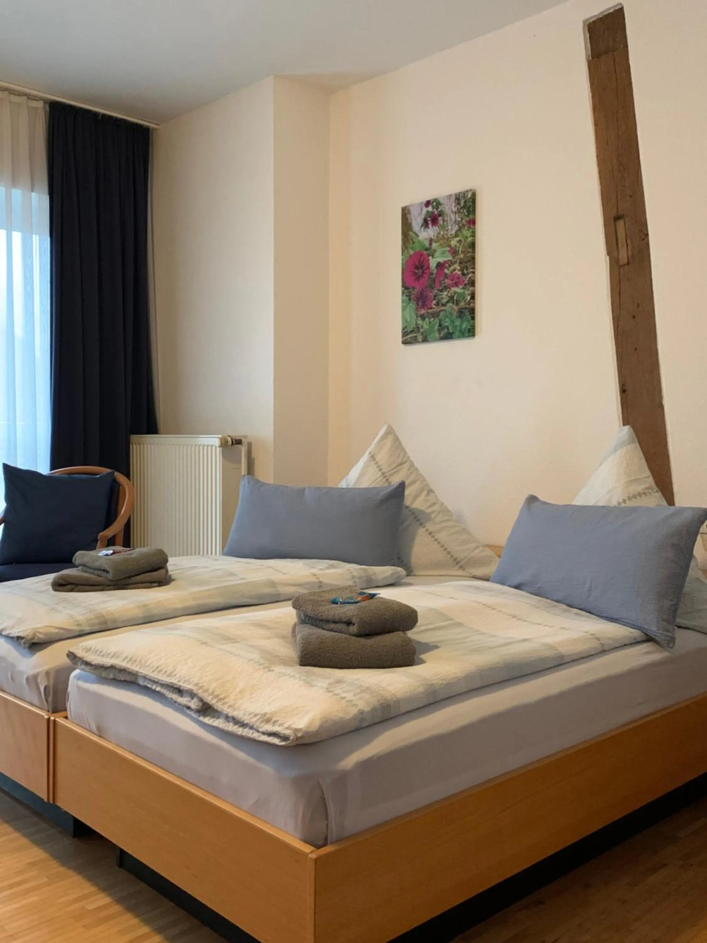 Photo of the whole room, Bed in Landgasthaus-Hotel Wenninghoff