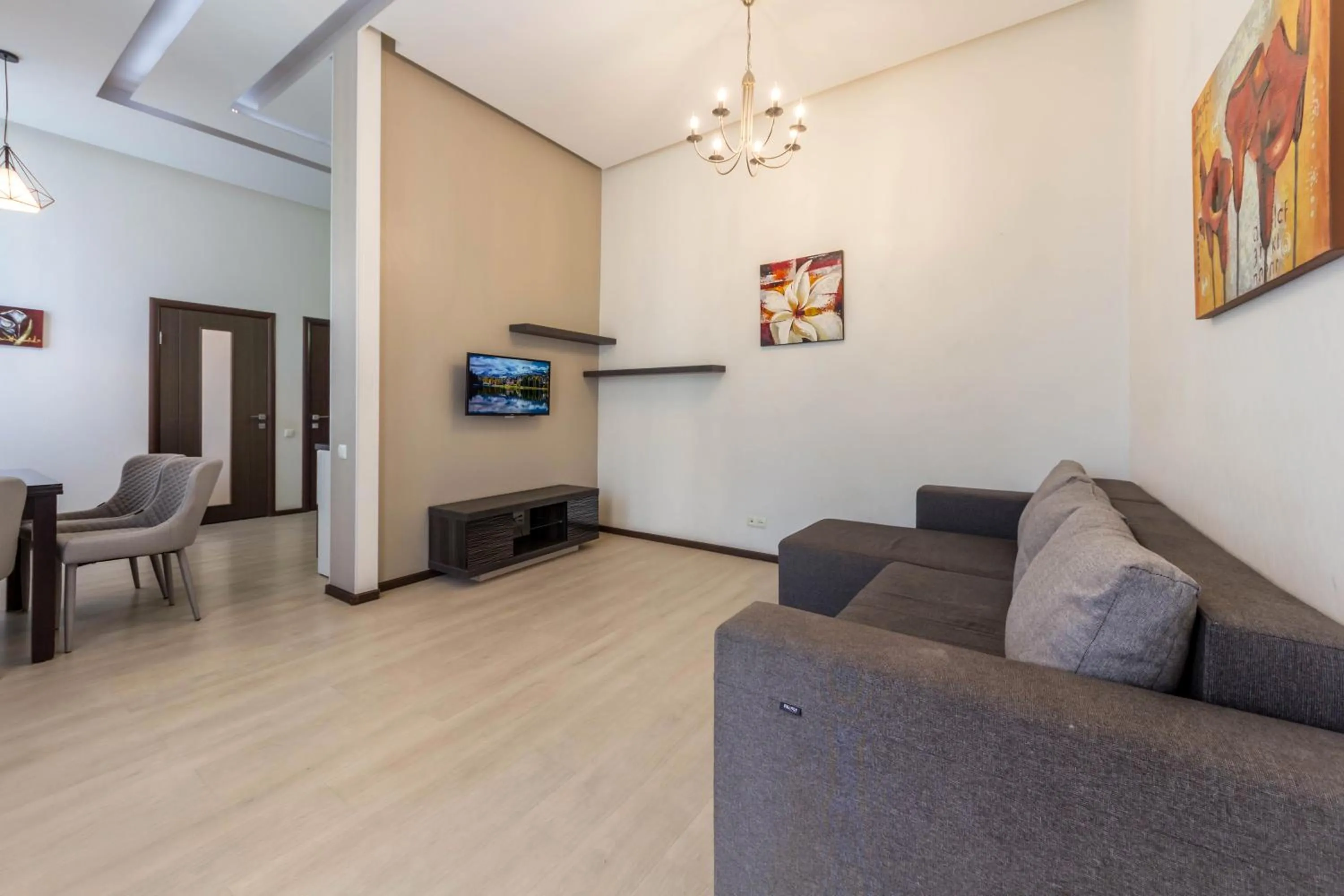 TV and multimedia in Secret Apartments