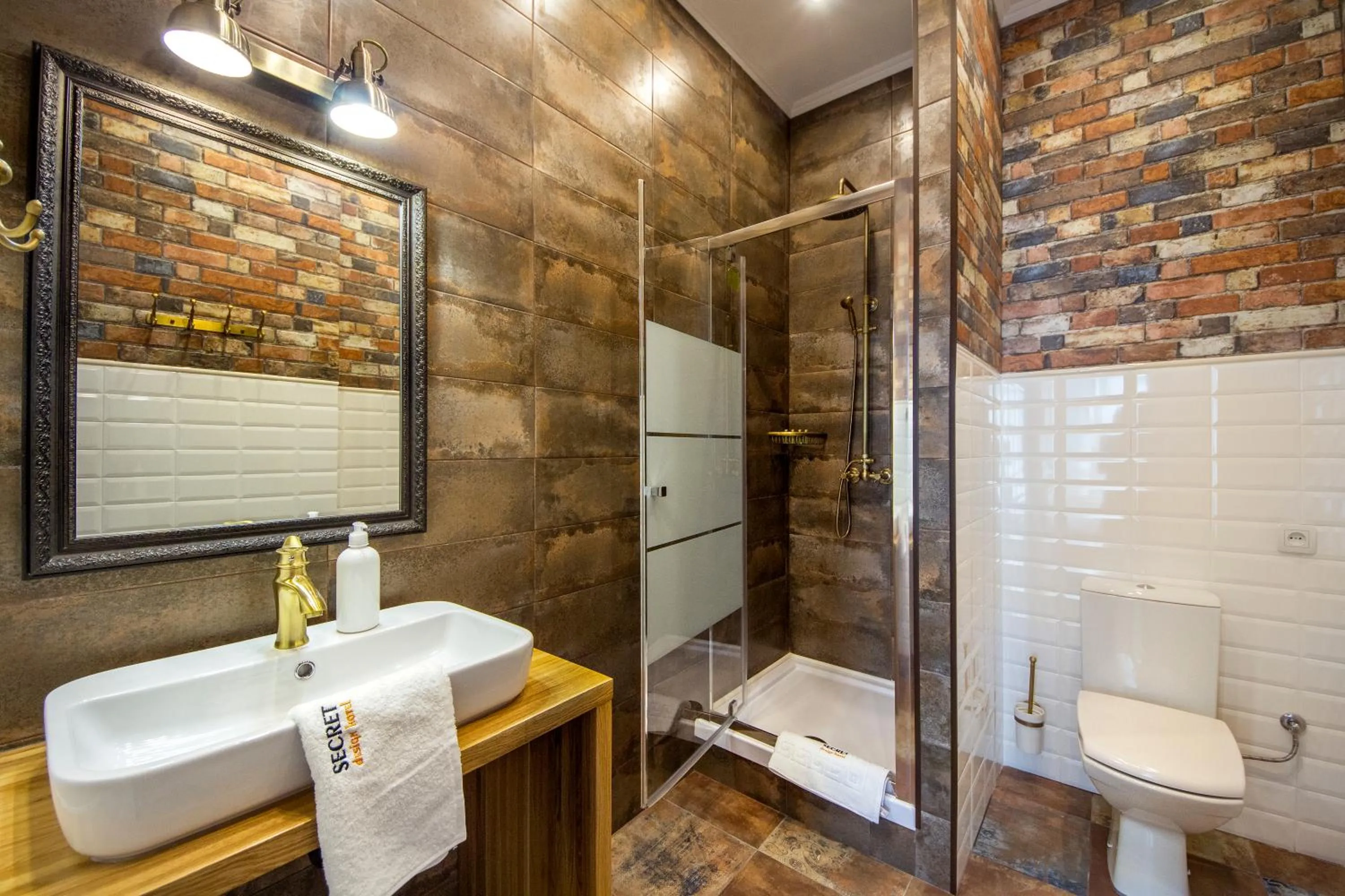 Shower in Secret Apartments