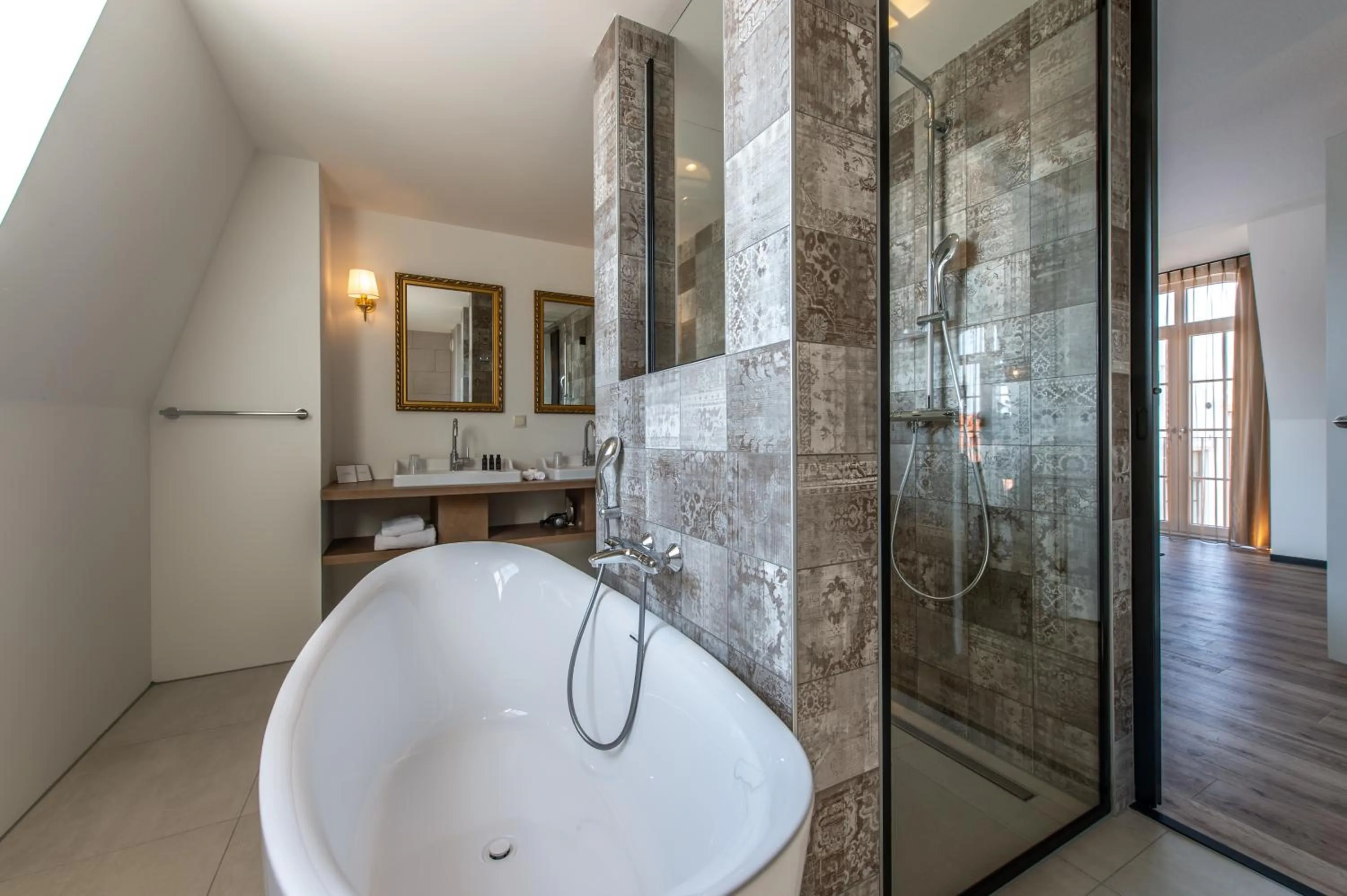 Bathroom in Mondragon