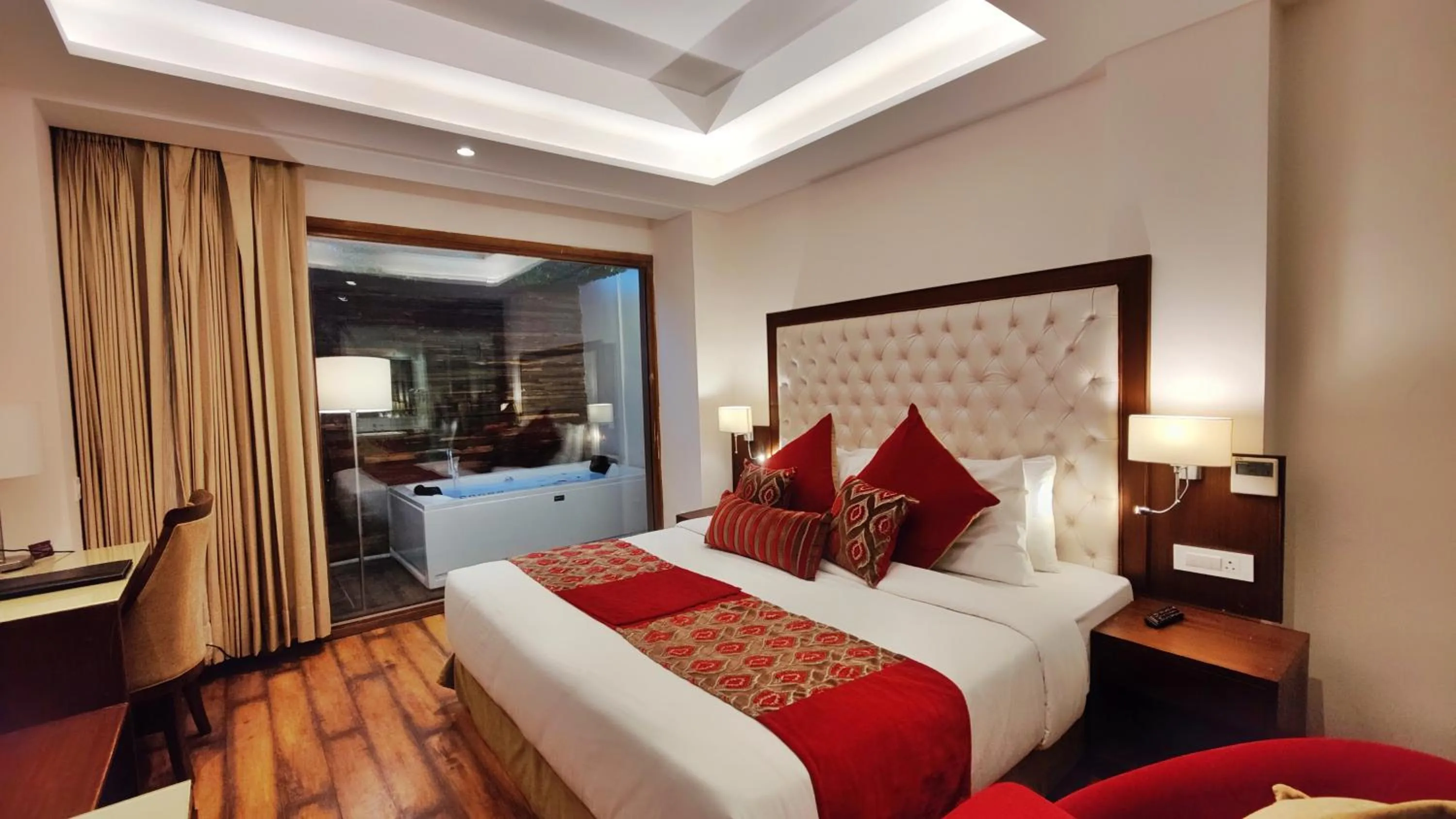Bedroom, Bed in Royale Retreat Hotel & Spa Near Mall Road