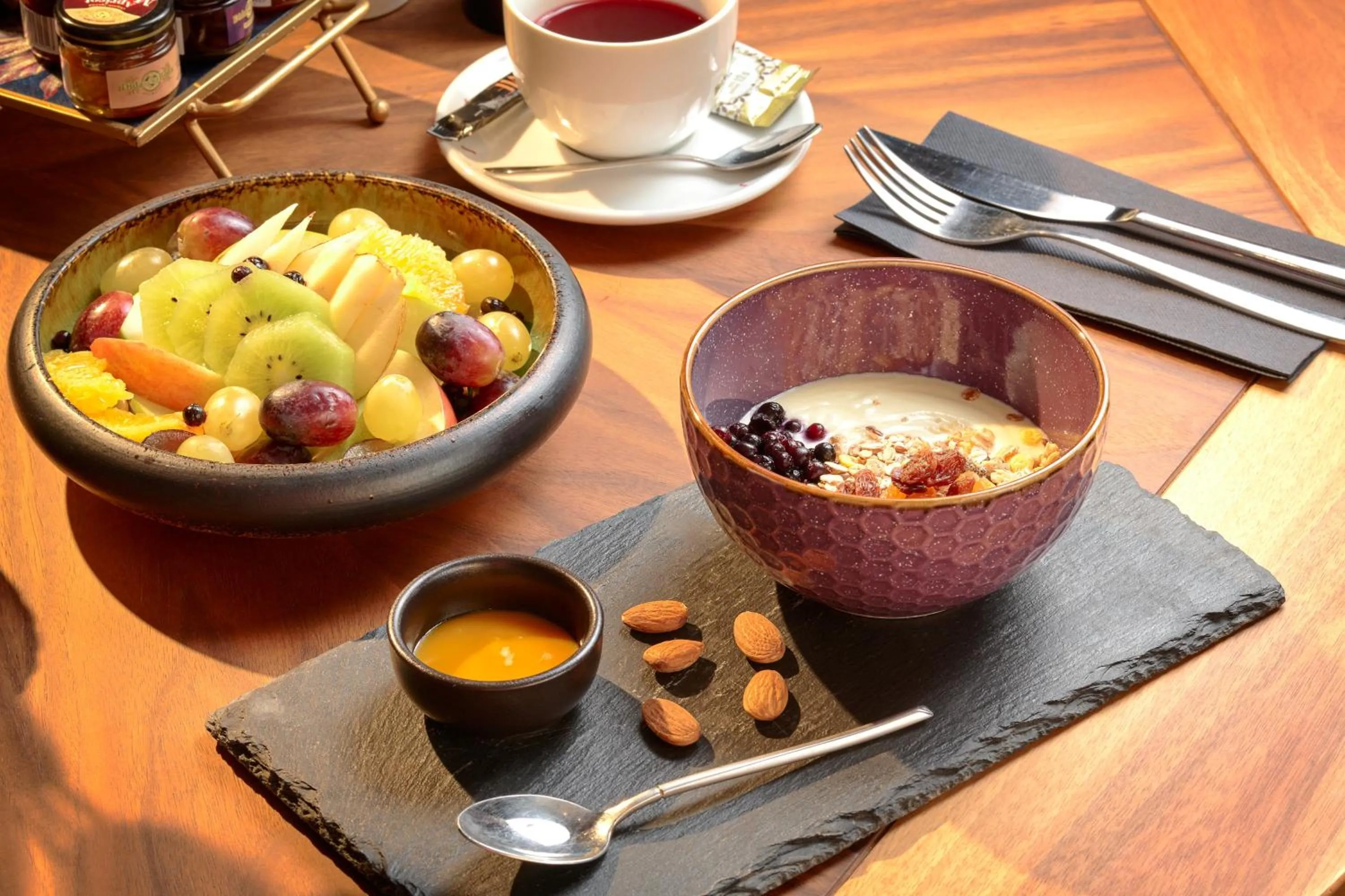 Restaurant/places to eat in Time Boutique Hotel