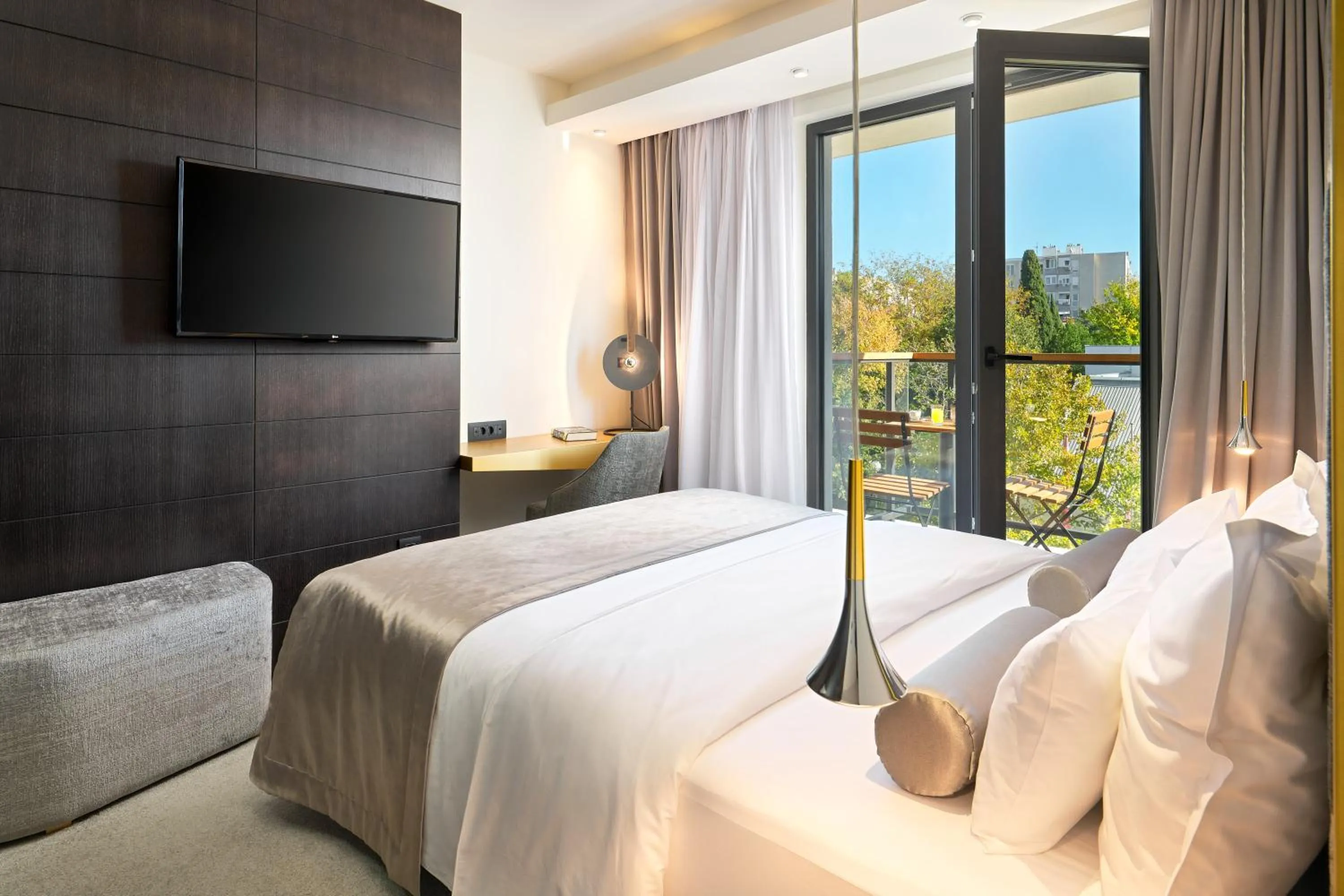 TV and multimedia, Bed in Time Boutique Hotel