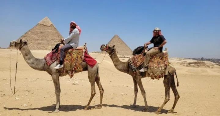 Queen Pyramids View Inn