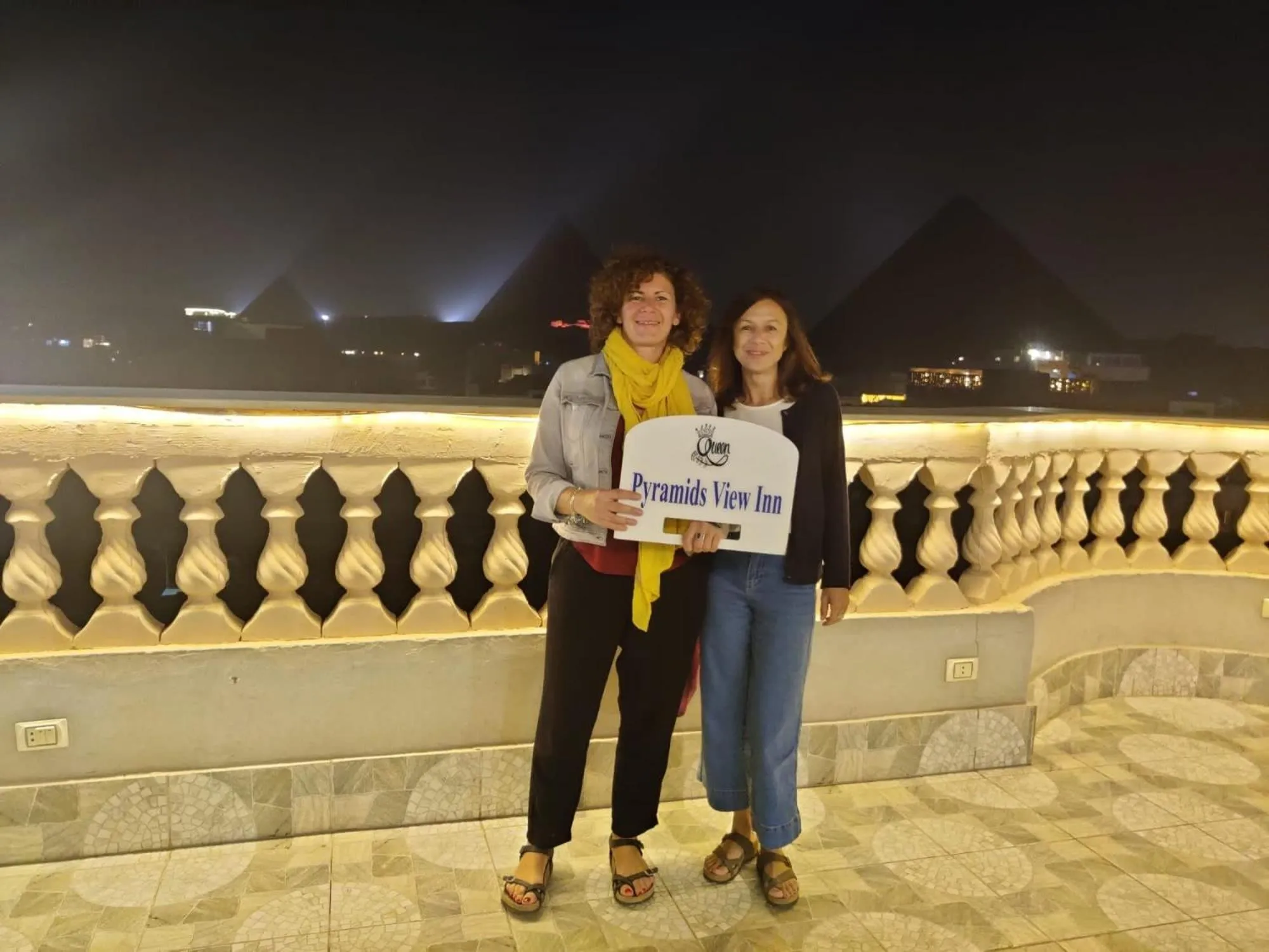 Queen Pyramids View Inn