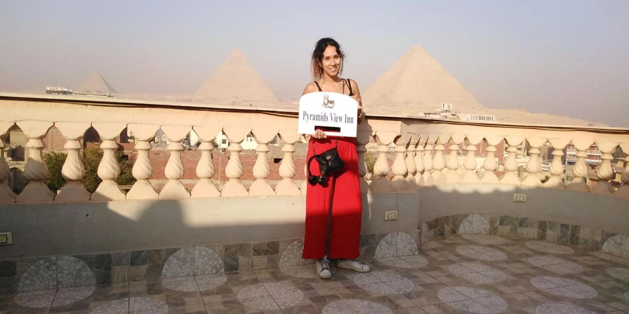 Queen Pyramids View Inn