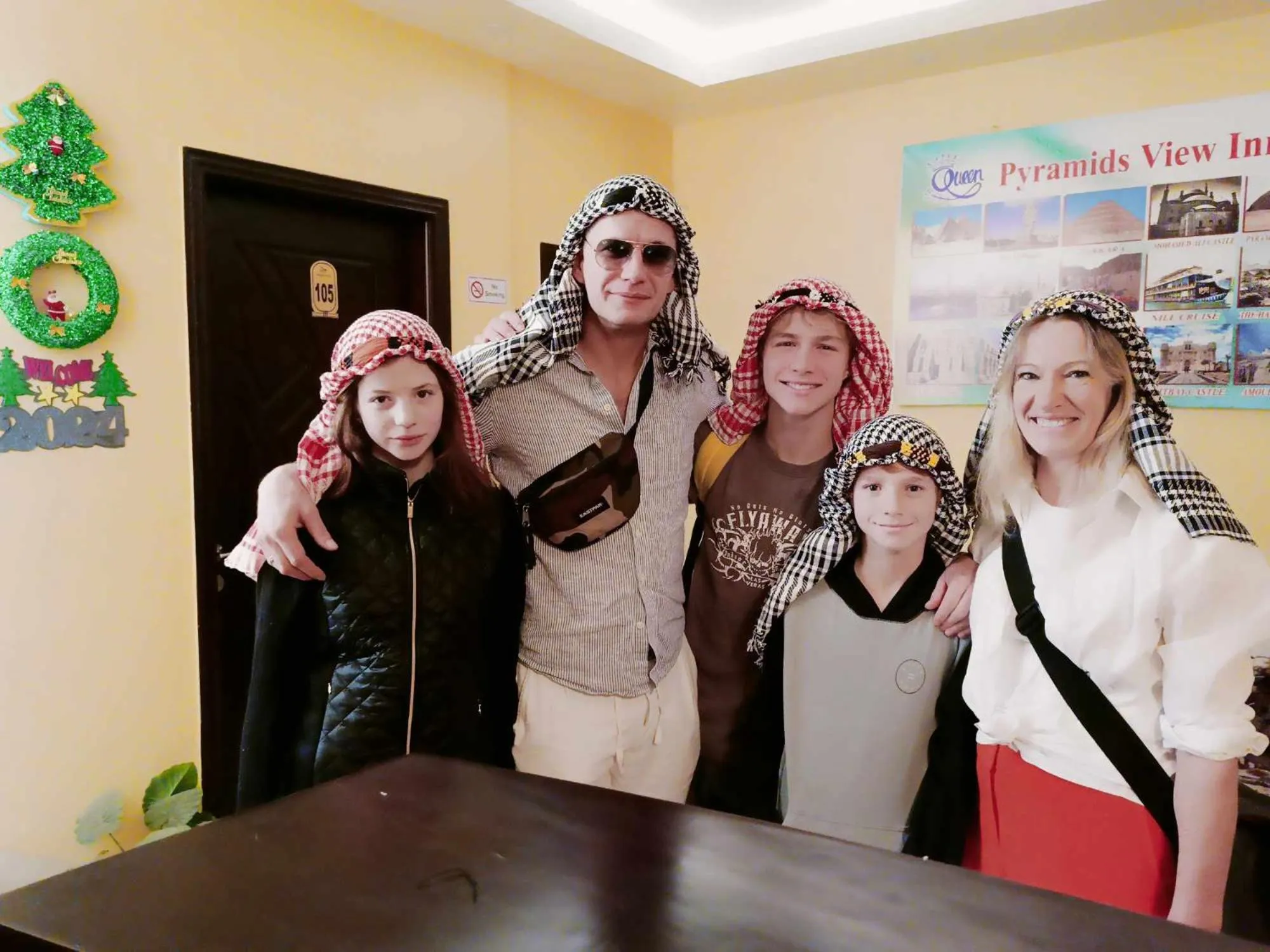 Queen Pyramids View Inn