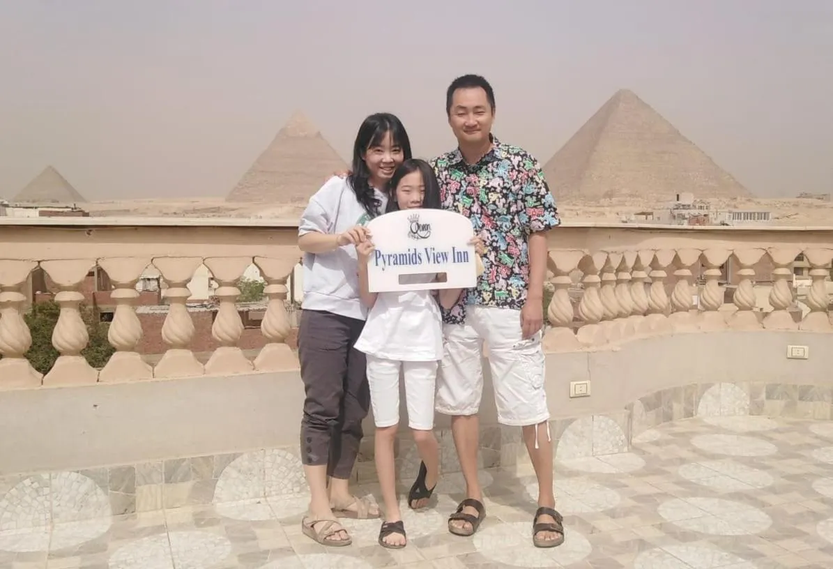 Queen Pyramids View Inn