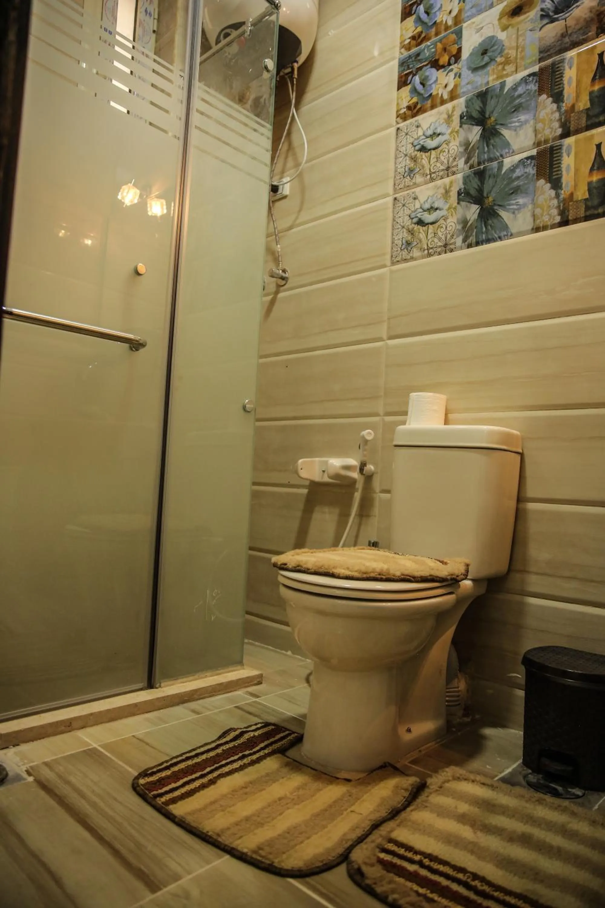 Queen Pyramids View Inn