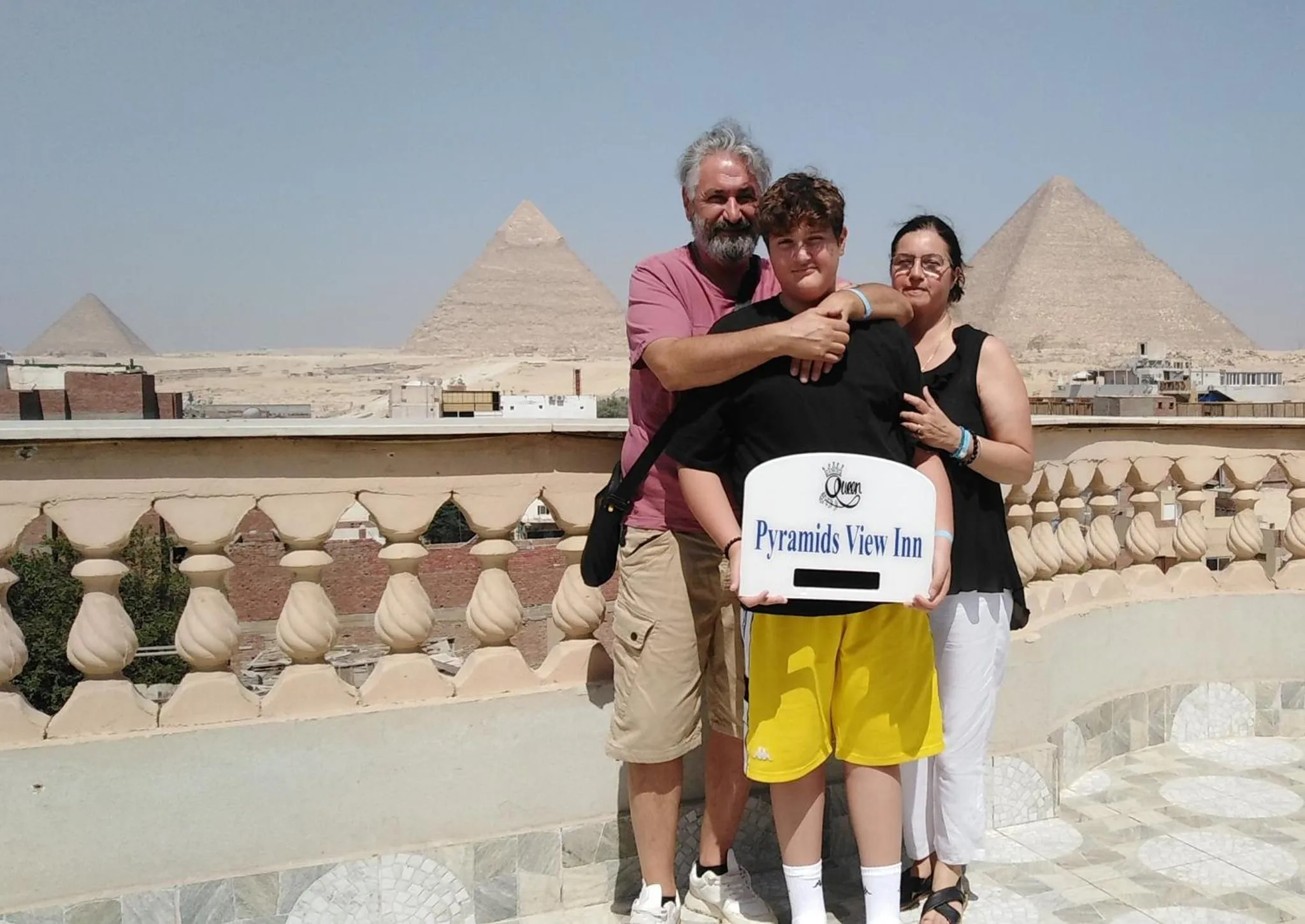 Queen Pyramids View Inn