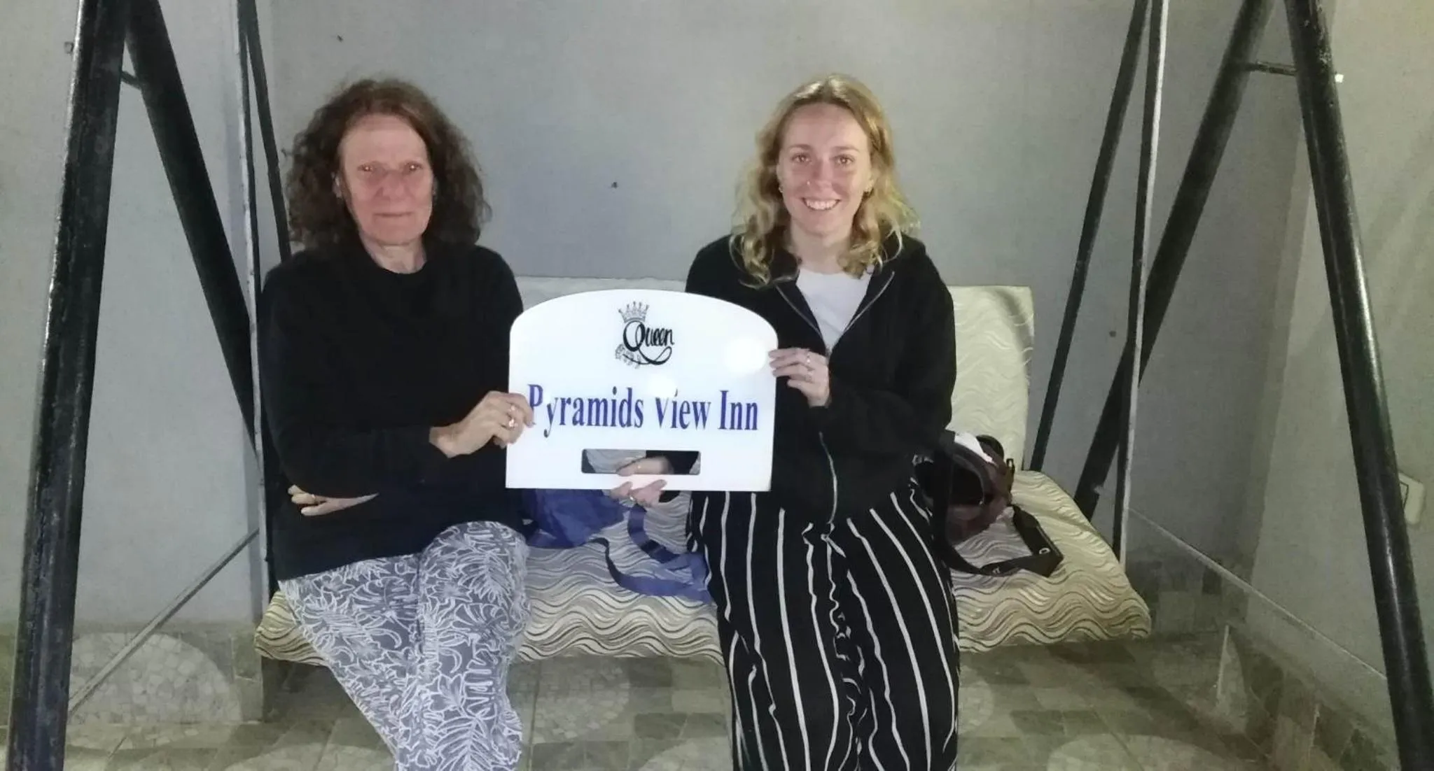 Queen Pyramids View Inn