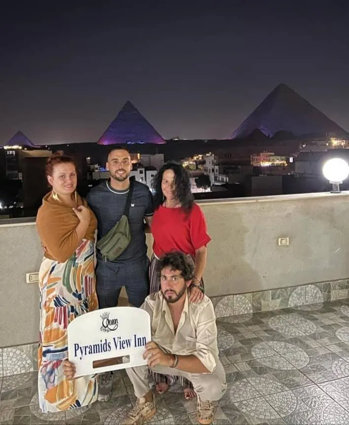 Queen Pyramids View Inn