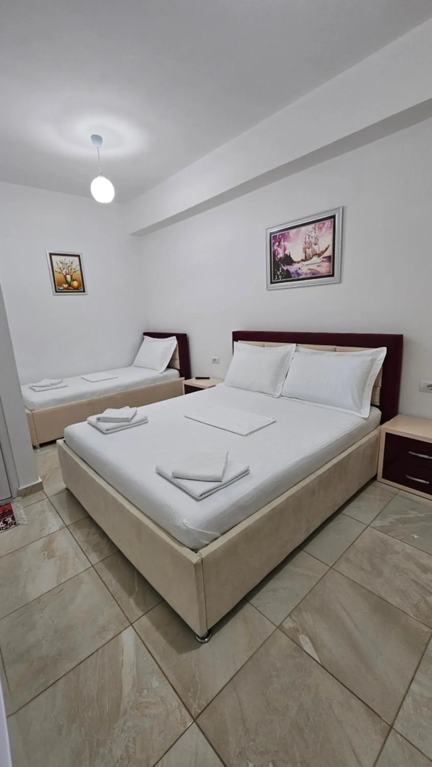 Triple Room with Pool View in Vila Finnley Triple Room with Pool View in Vila Finnley