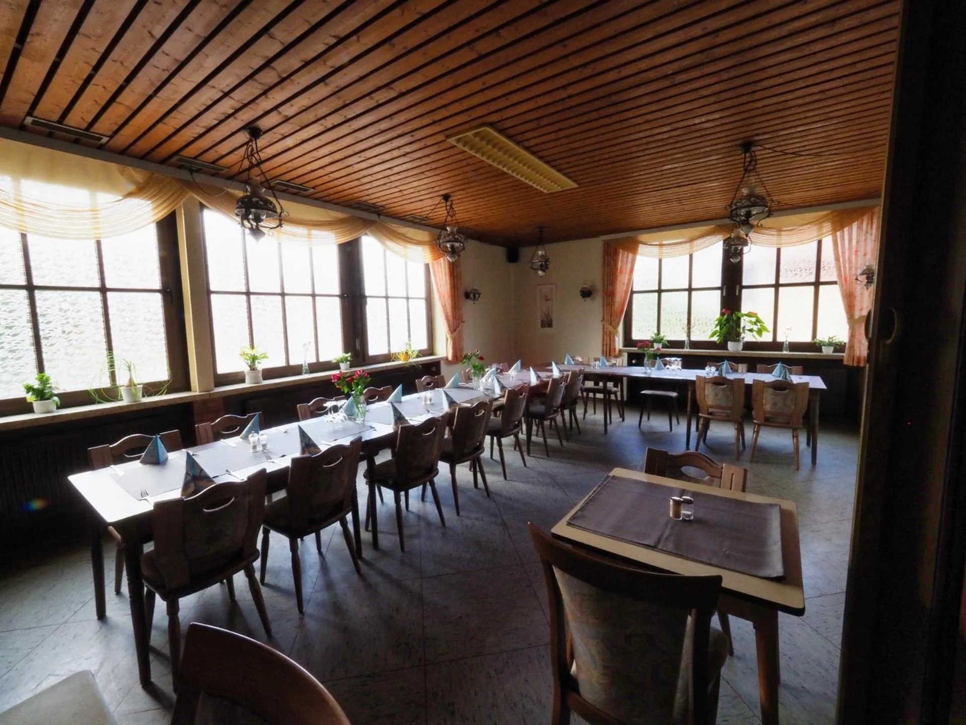 Restaurant/places to eat in Gasthof Erfurth