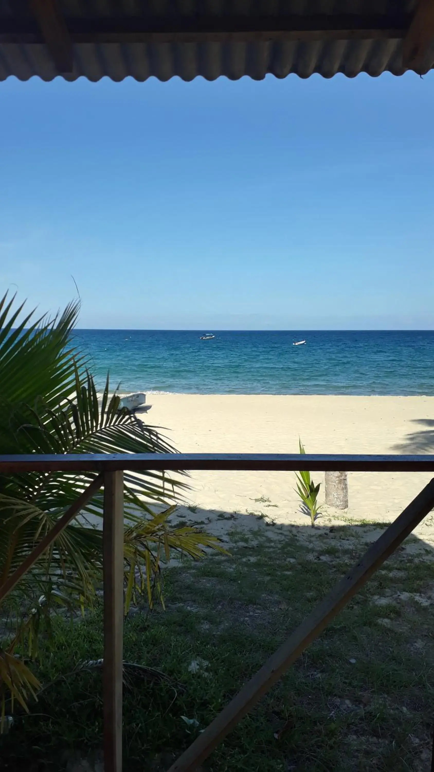 Double Room with Balcony and Sea View in juara seaview chalet, kampung juara Double Room with Balcony and Sea View in juara seaview chalet, kampung juara