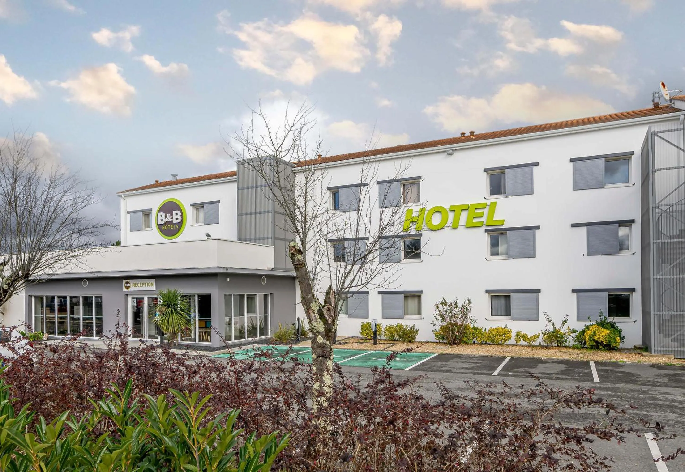 Property building in B&B HOTEL Bordeaux Le Haillan 3 étoiles