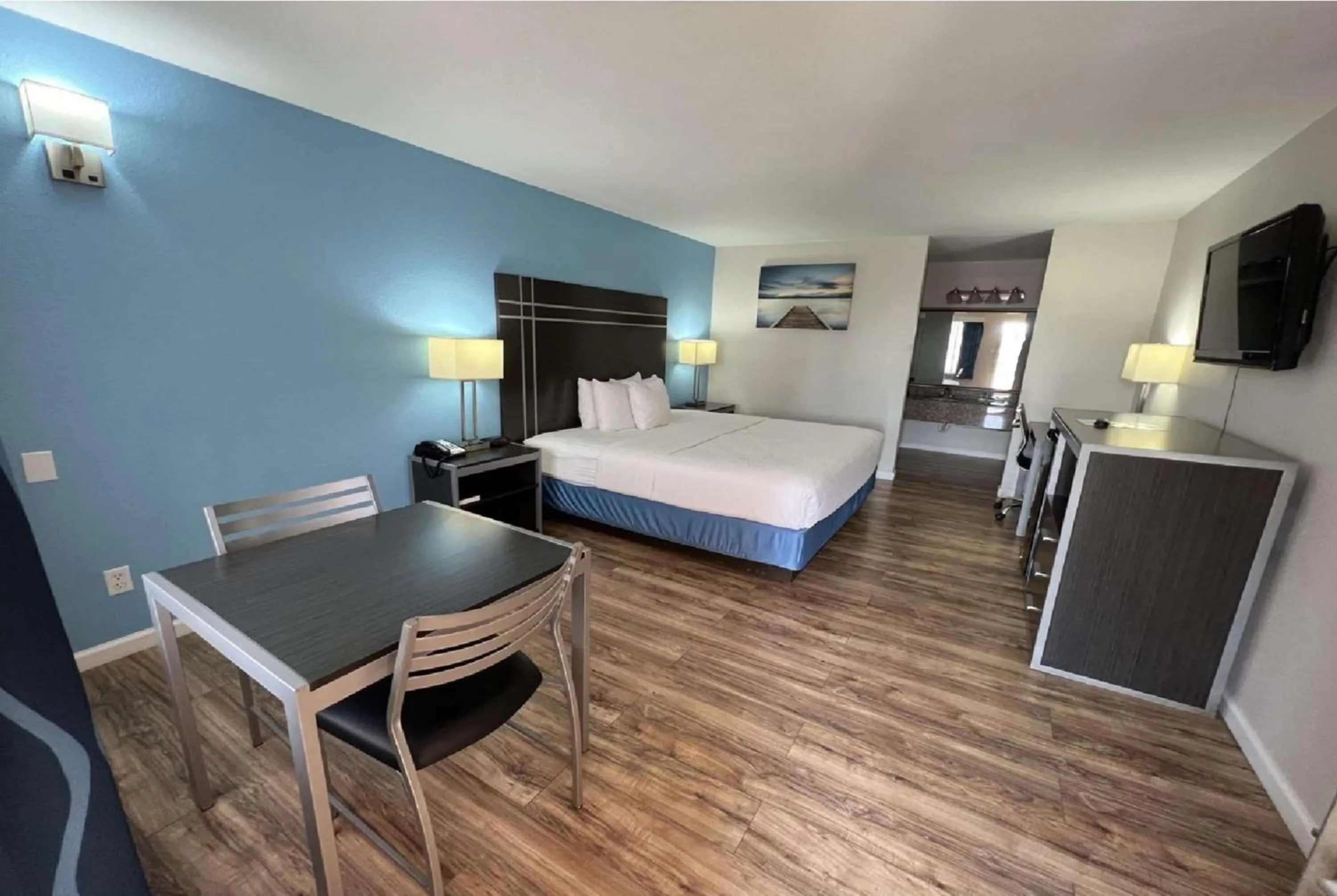 Photo of the whole room, Bed in Days Inn by Wyndham Orange