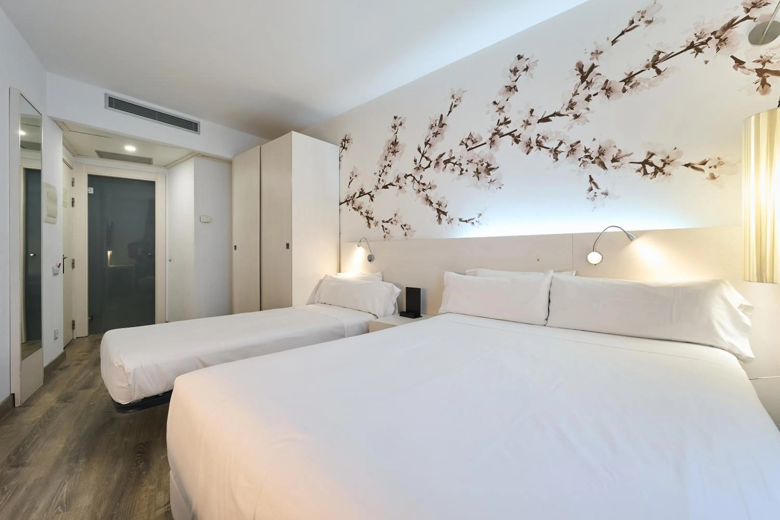 Bed in RAMBLAS HOTEL powered by Vincci Hoteles