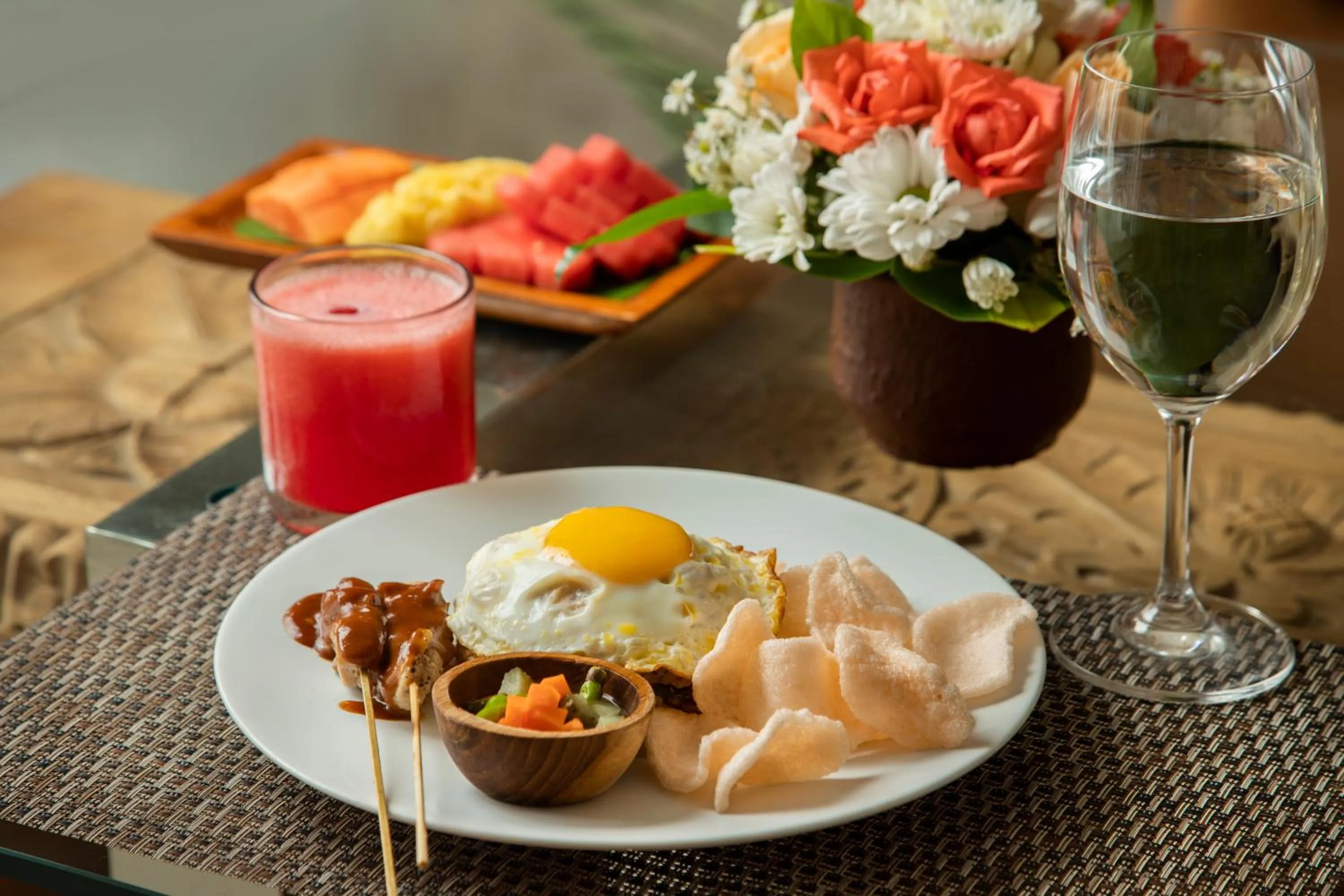 Food and drinks in The Luxury Collection, Monaco Blu