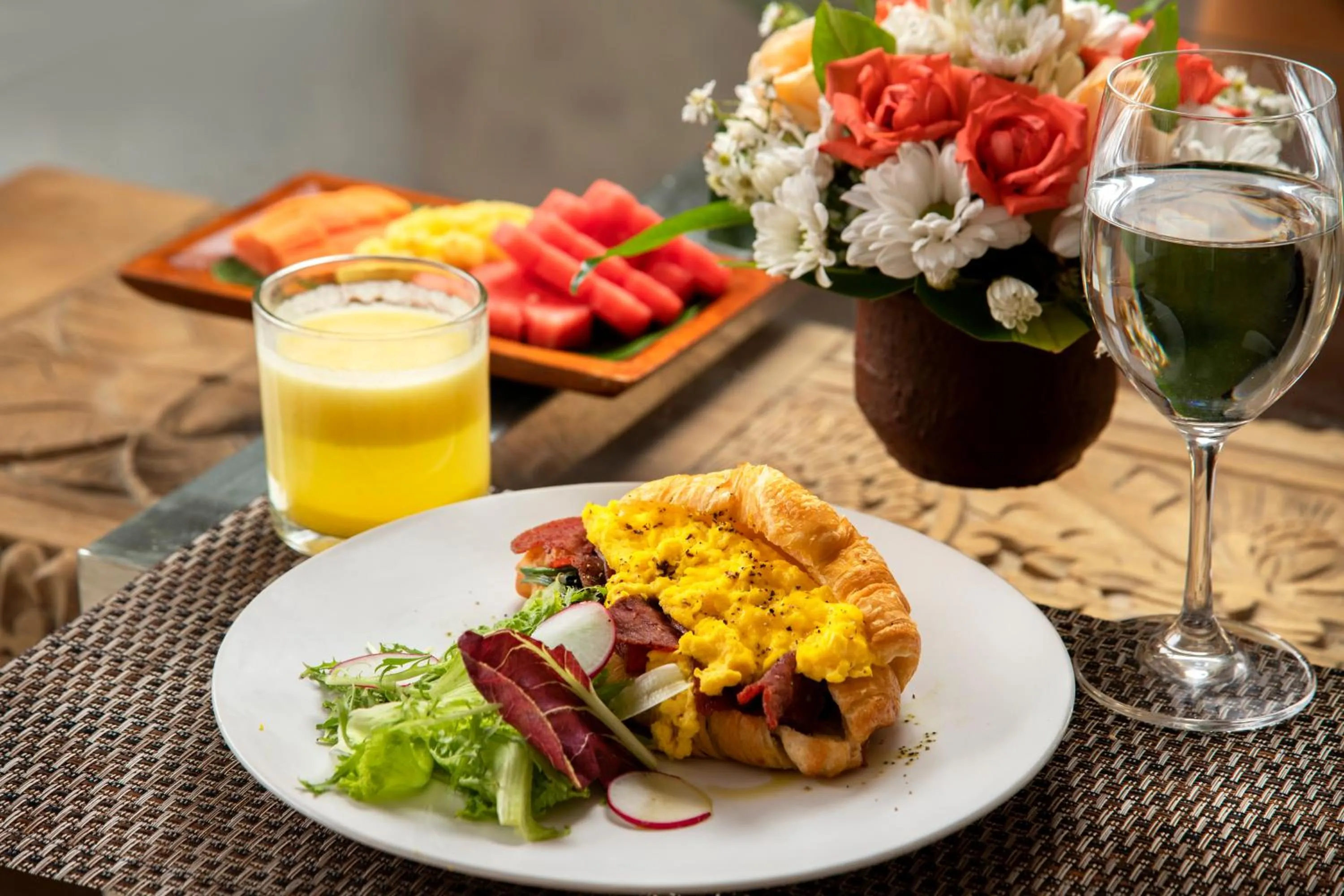 Food and drinks in The Luxury Collection, Monaco Blu