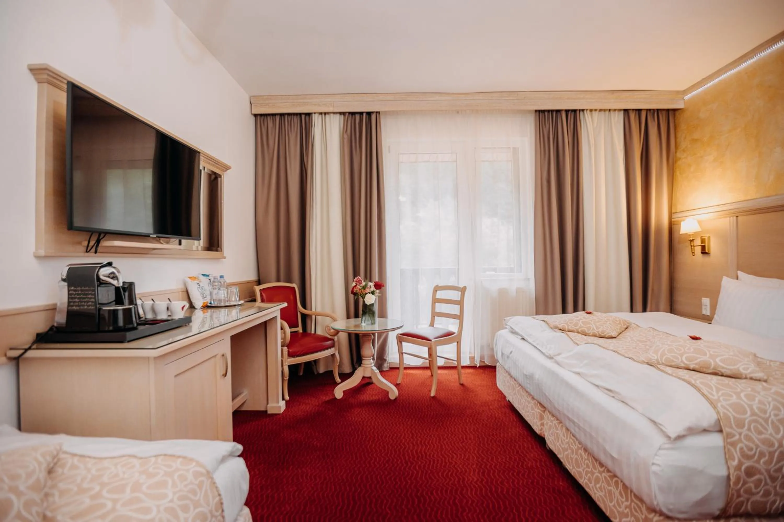 Bed in Hotel Lacu Rosu