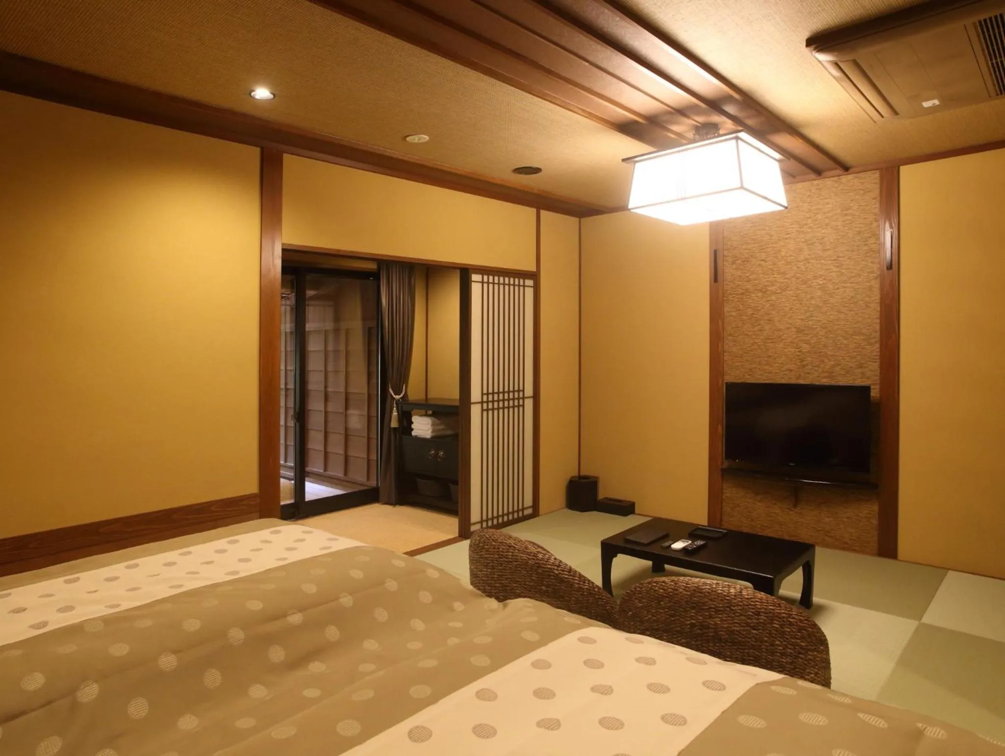 Bed in Kanazawa Yuwaku Onsen Kokarian