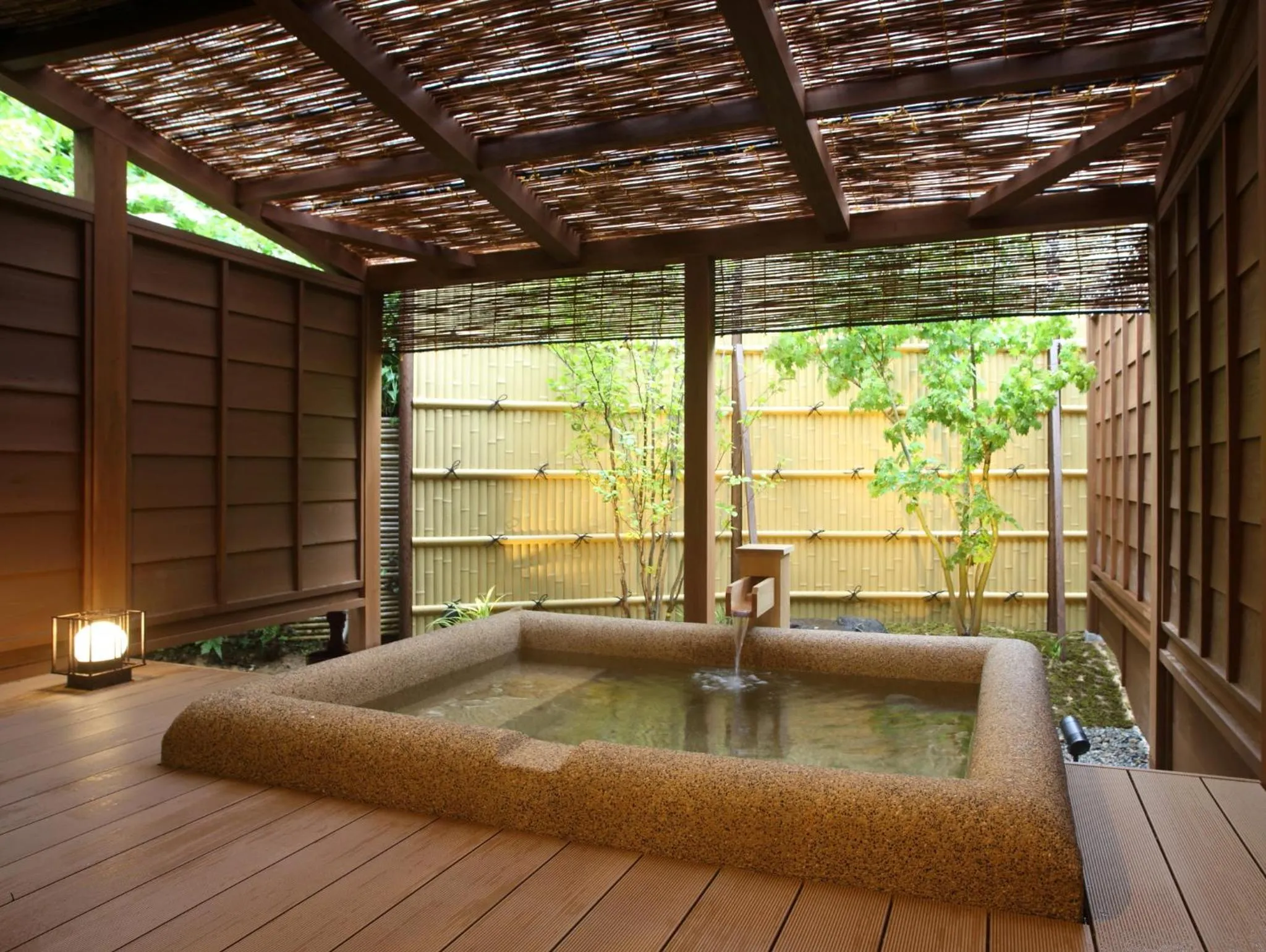 Kanazawa Yuwaku Onsen Kokarian