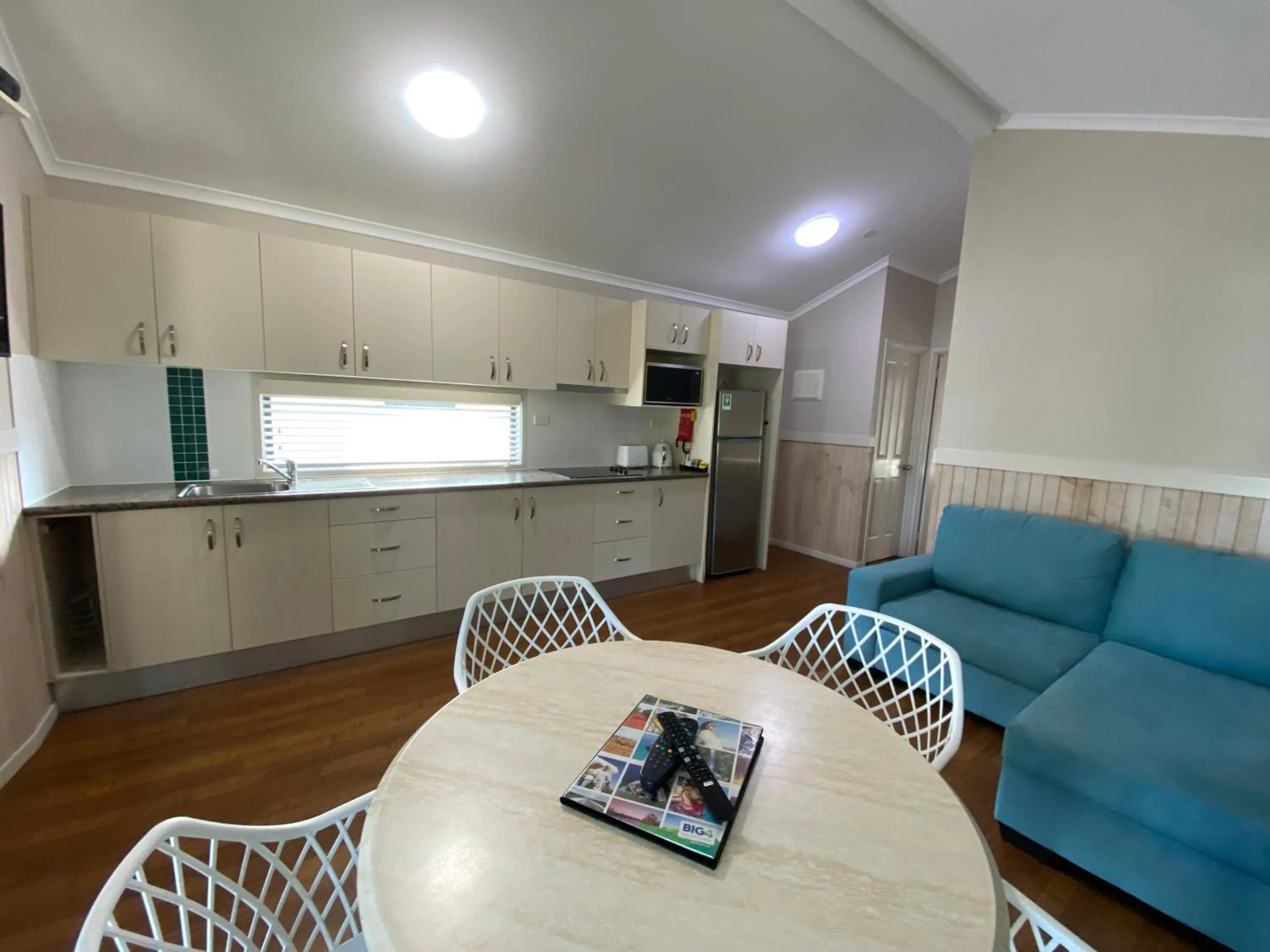 Kitchen or kitchenette in BIG4 Mackay Blacks Beach Holiday Park