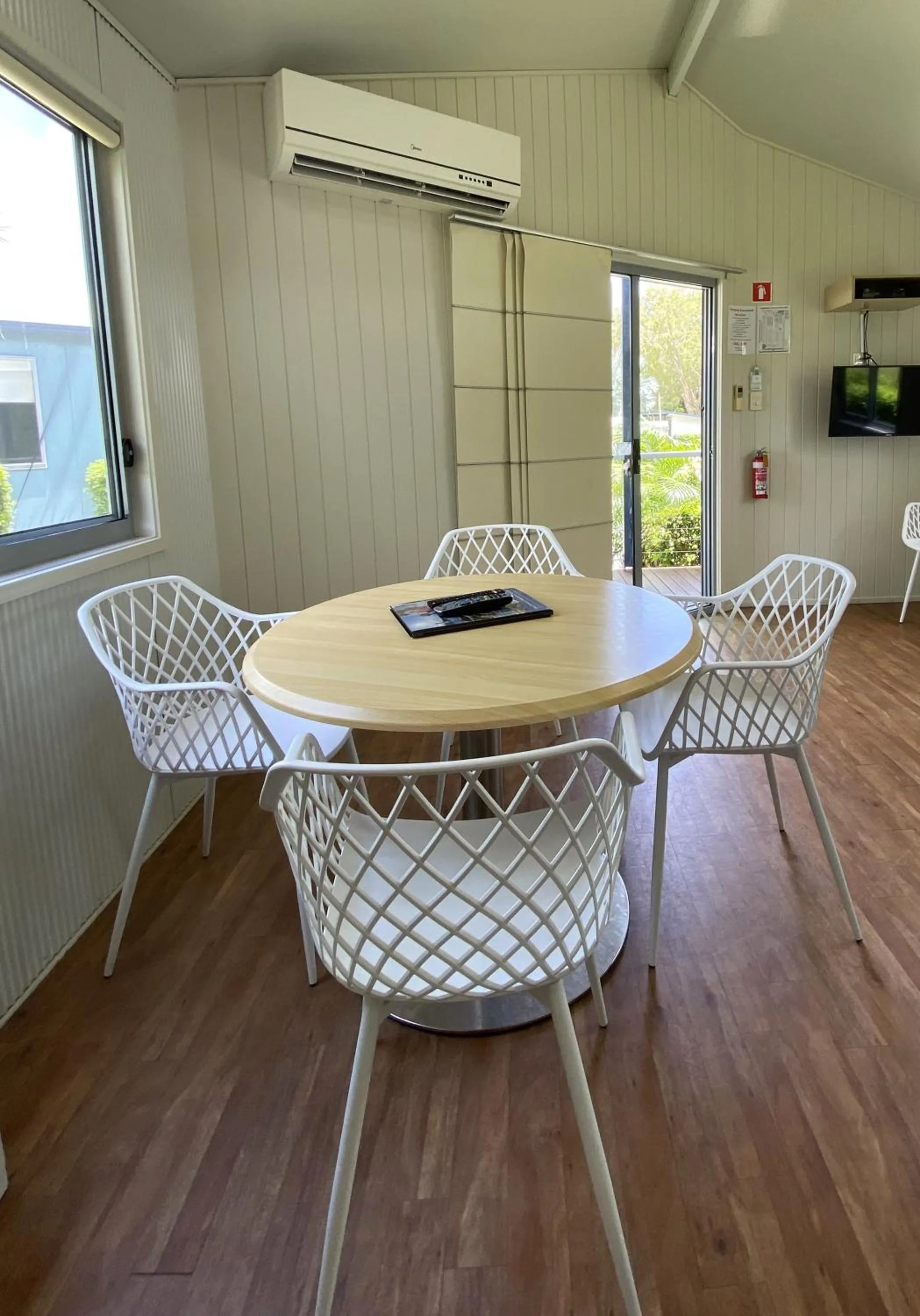 Dining area in BIG4 Mackay Blacks Beach Holiday Park