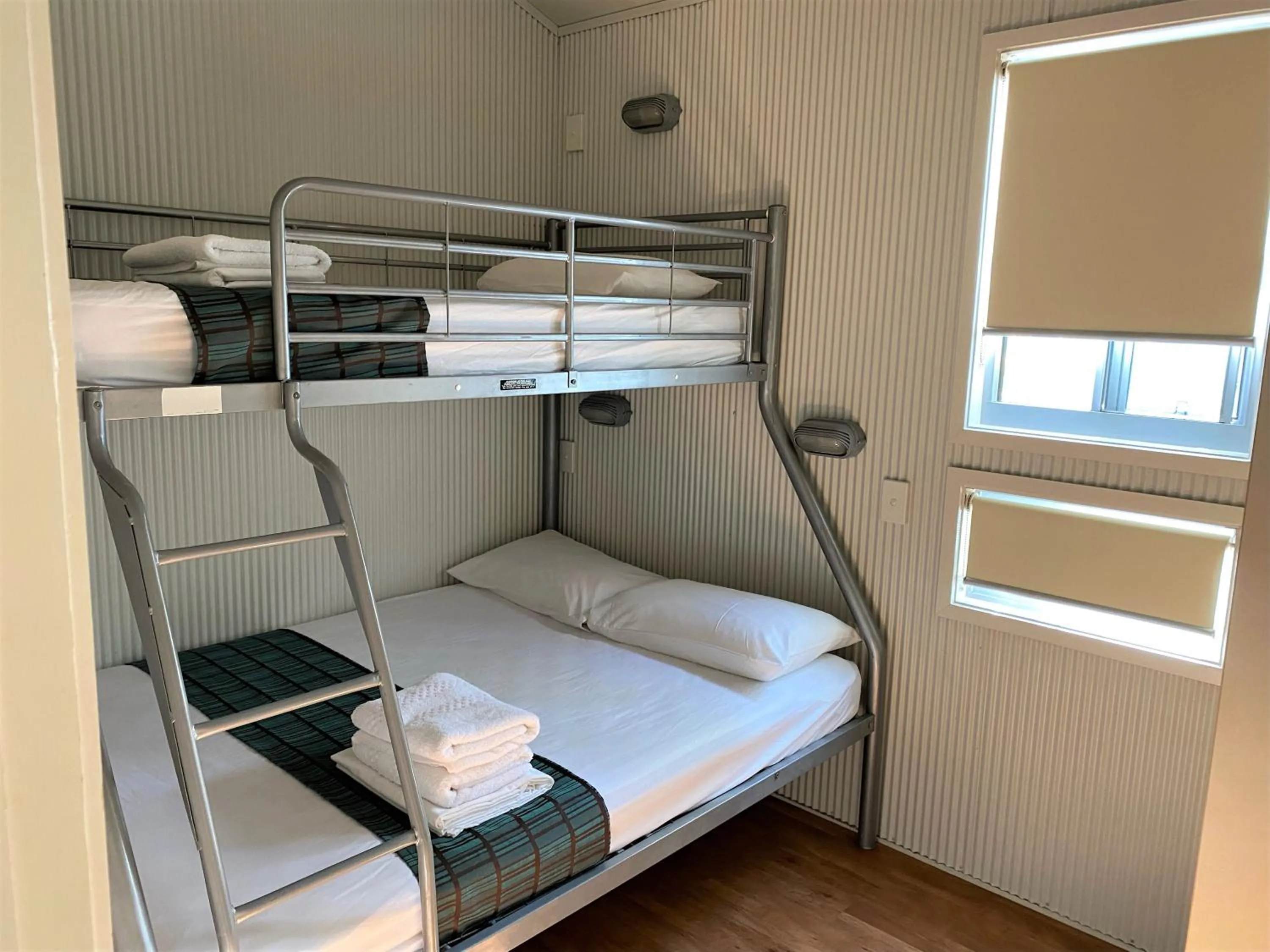 Bedroom, Bed in BIG4 Mackay Blacks Beach Holiday Park