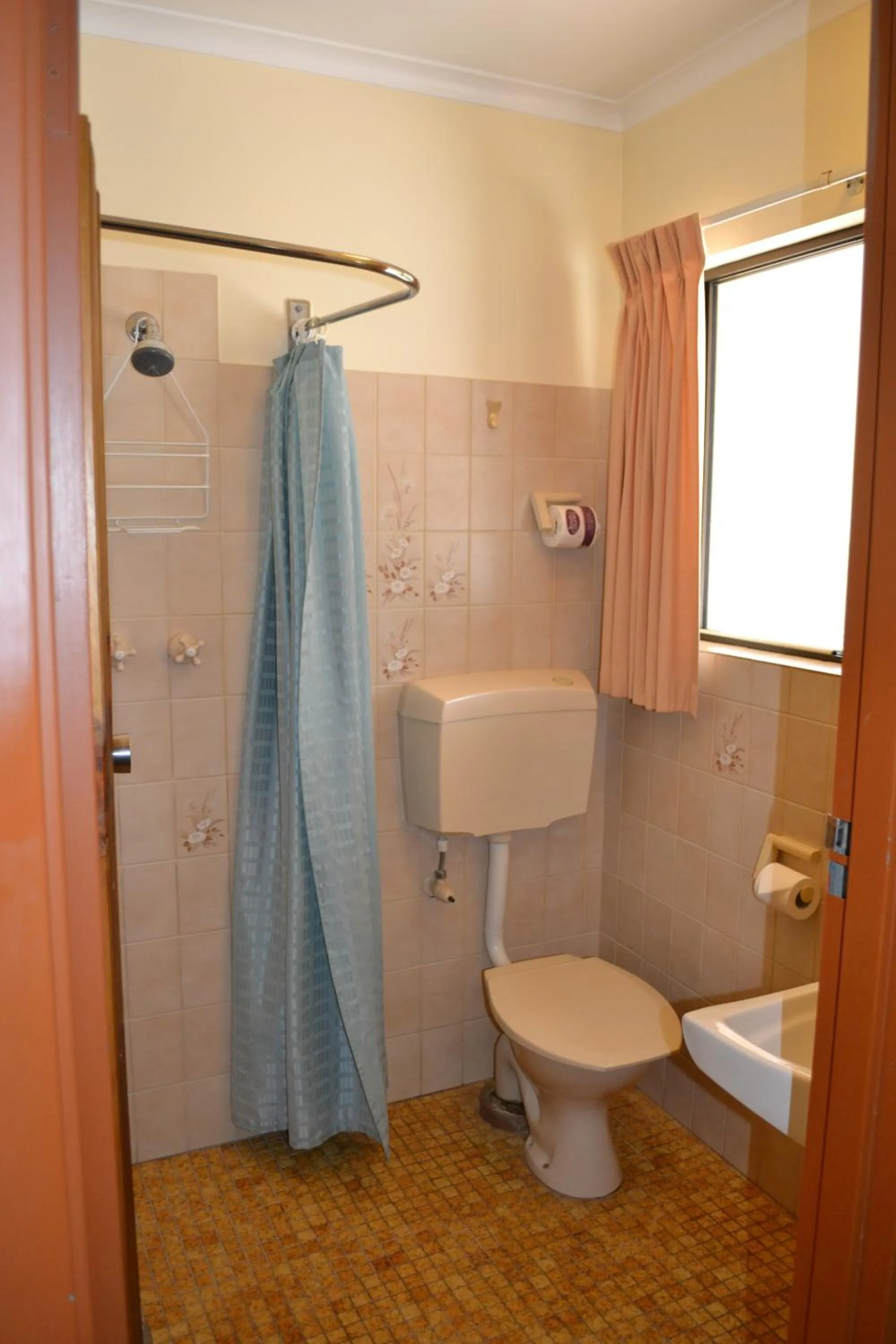 Bathroom in Sturt Motel