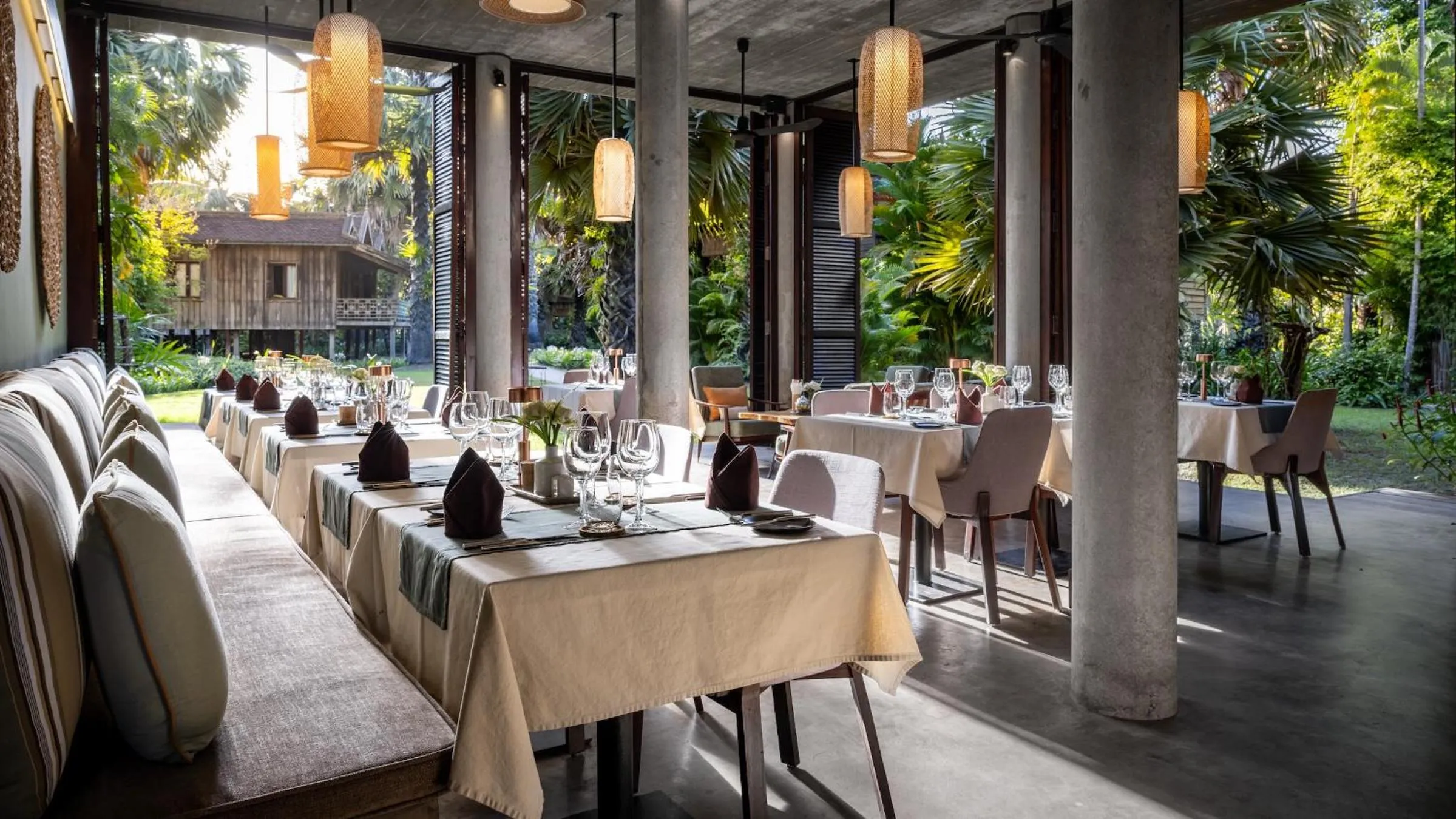 Restaurant/places to eat in Sala Lodges