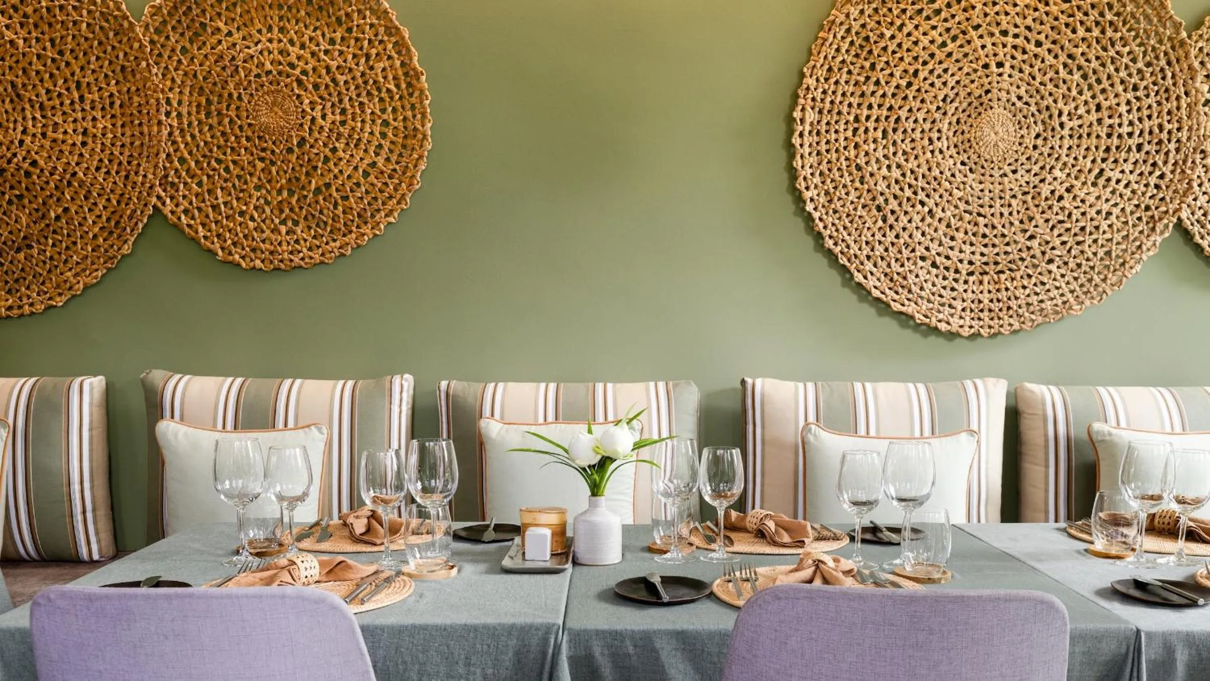 Restaurant/places to eat in Sala Lodges