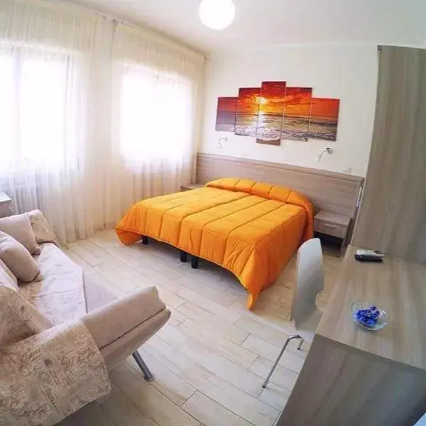 Triple Room with Garden View - single occupancy in Villa Merina Triple Room with Garden View - single occupancy in Villa Merina