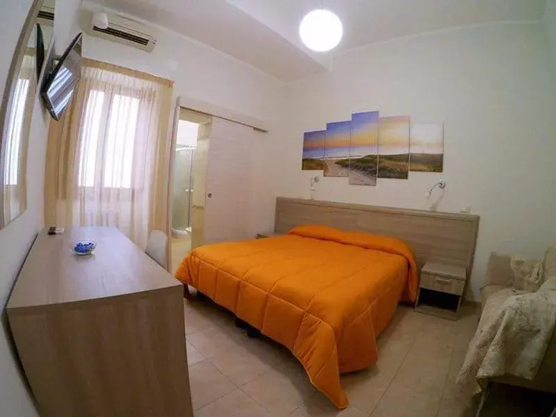 Economy Double Room in Villa Merina Economy Double Room in Villa Merina