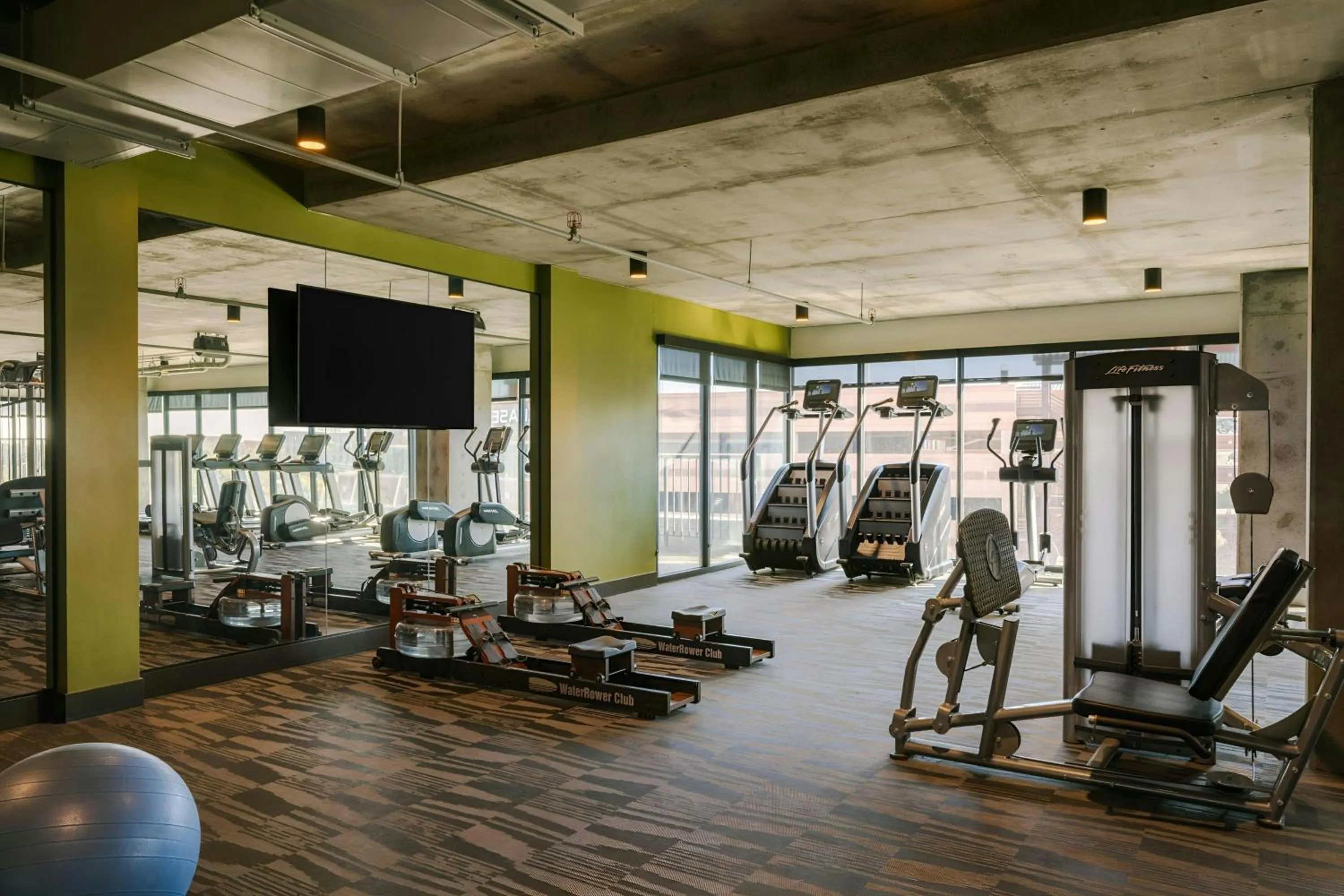 Fitness centre/facilities in Sonder by Marriott Bonvoy Mill Ave Apartments Tempe