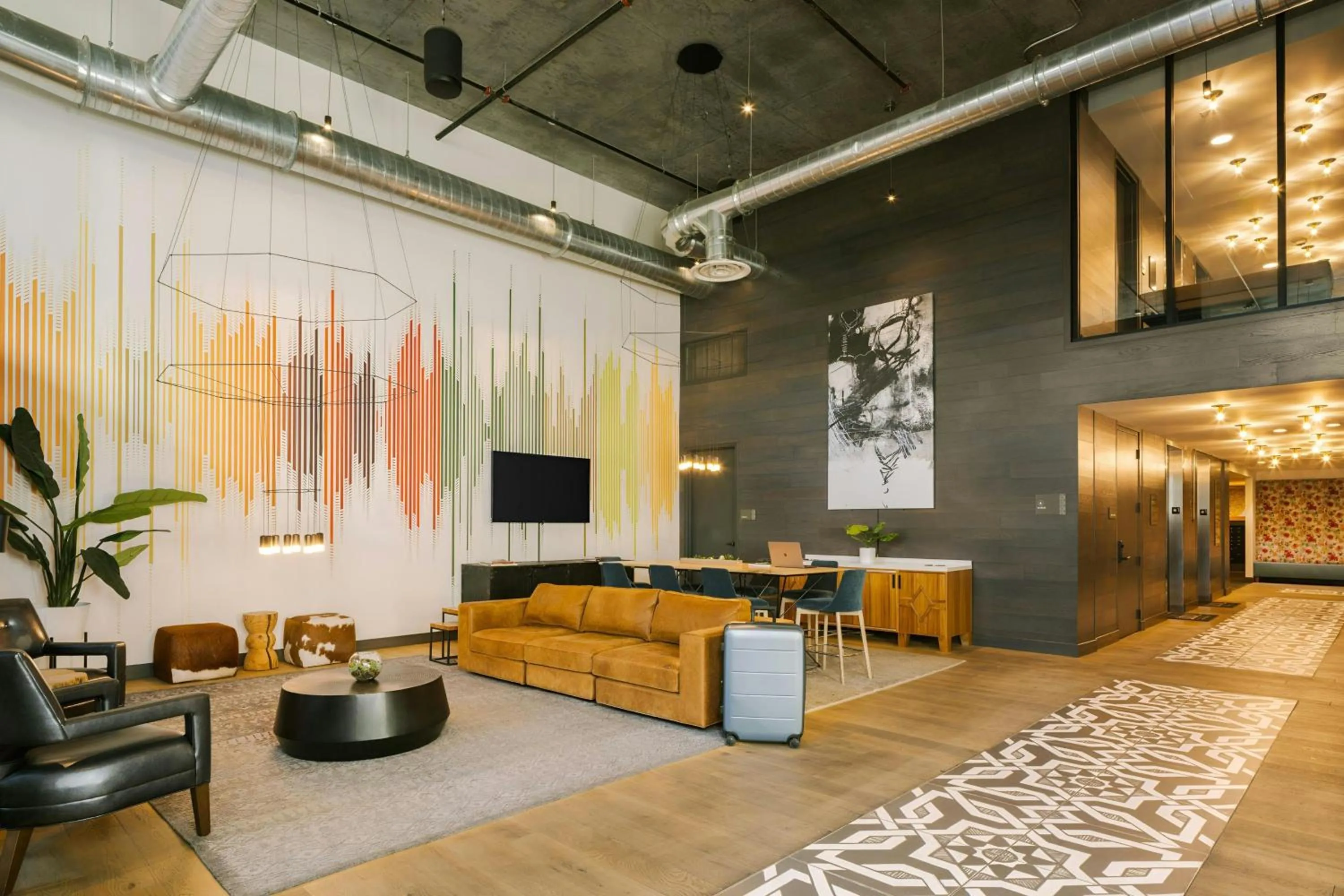 Lounge or bar in Sonder by Marriott Bonvoy Mill Ave Apartments Tempe