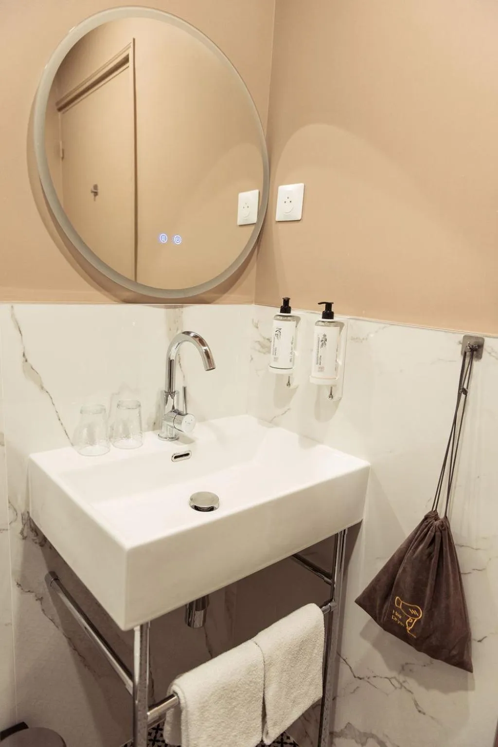 Bathroom in Hôtel la Caravelle - Aix-en-Provence centre historique