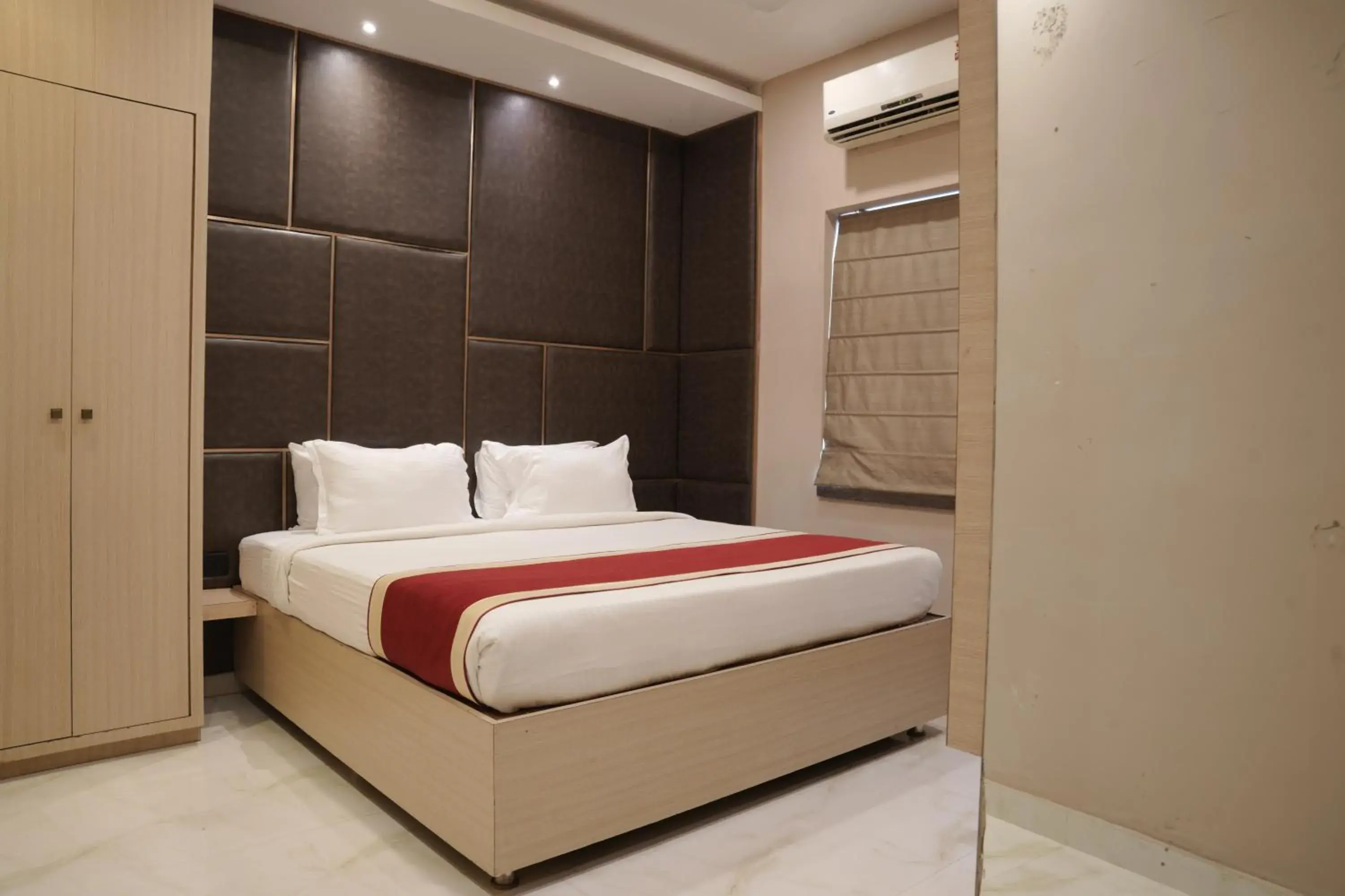 Superior Double Room - single occupancy in The Presidency Superior Double Room - single occupancy in The Presidency