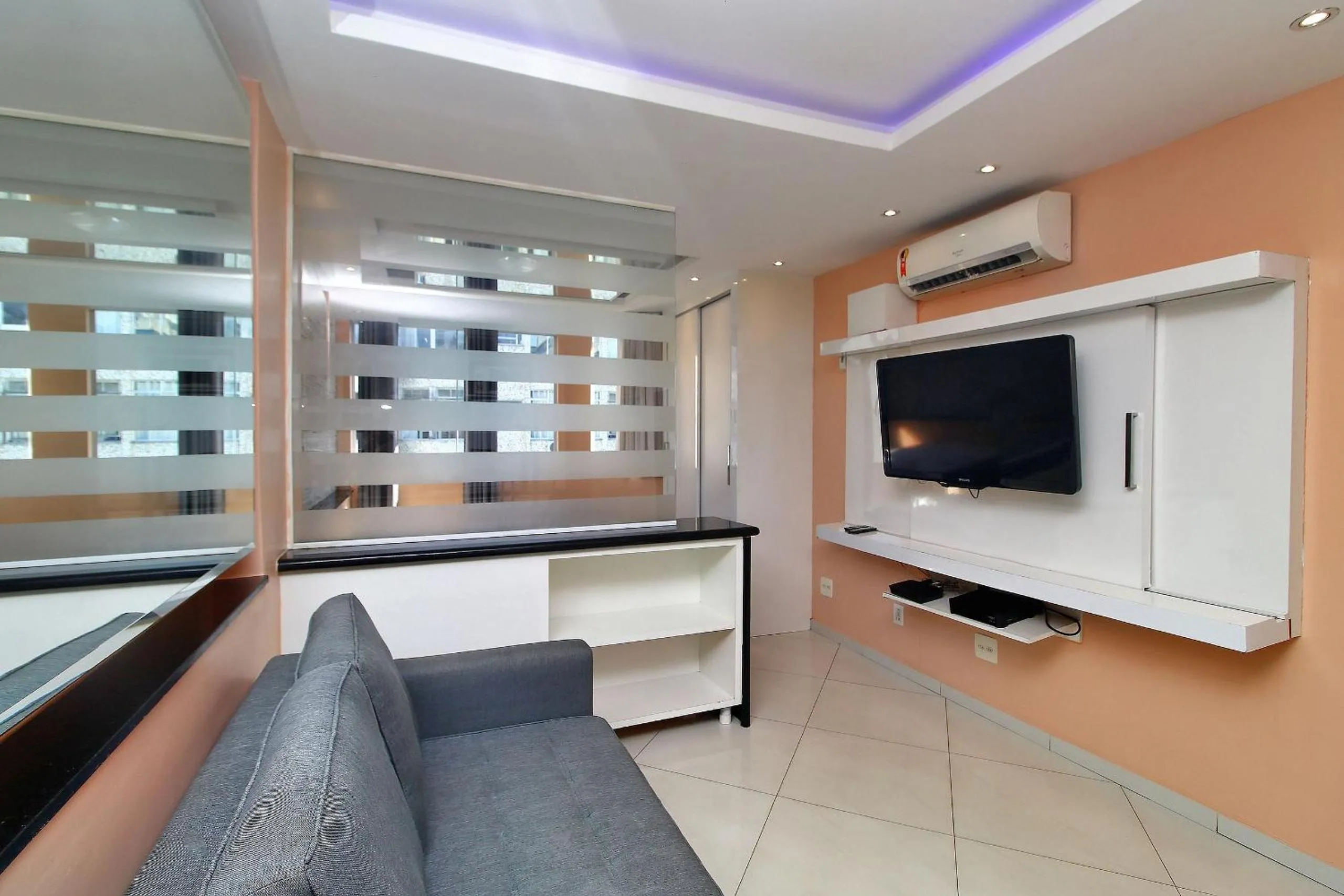 TV and multimedia in Rio Spot Homes C046.